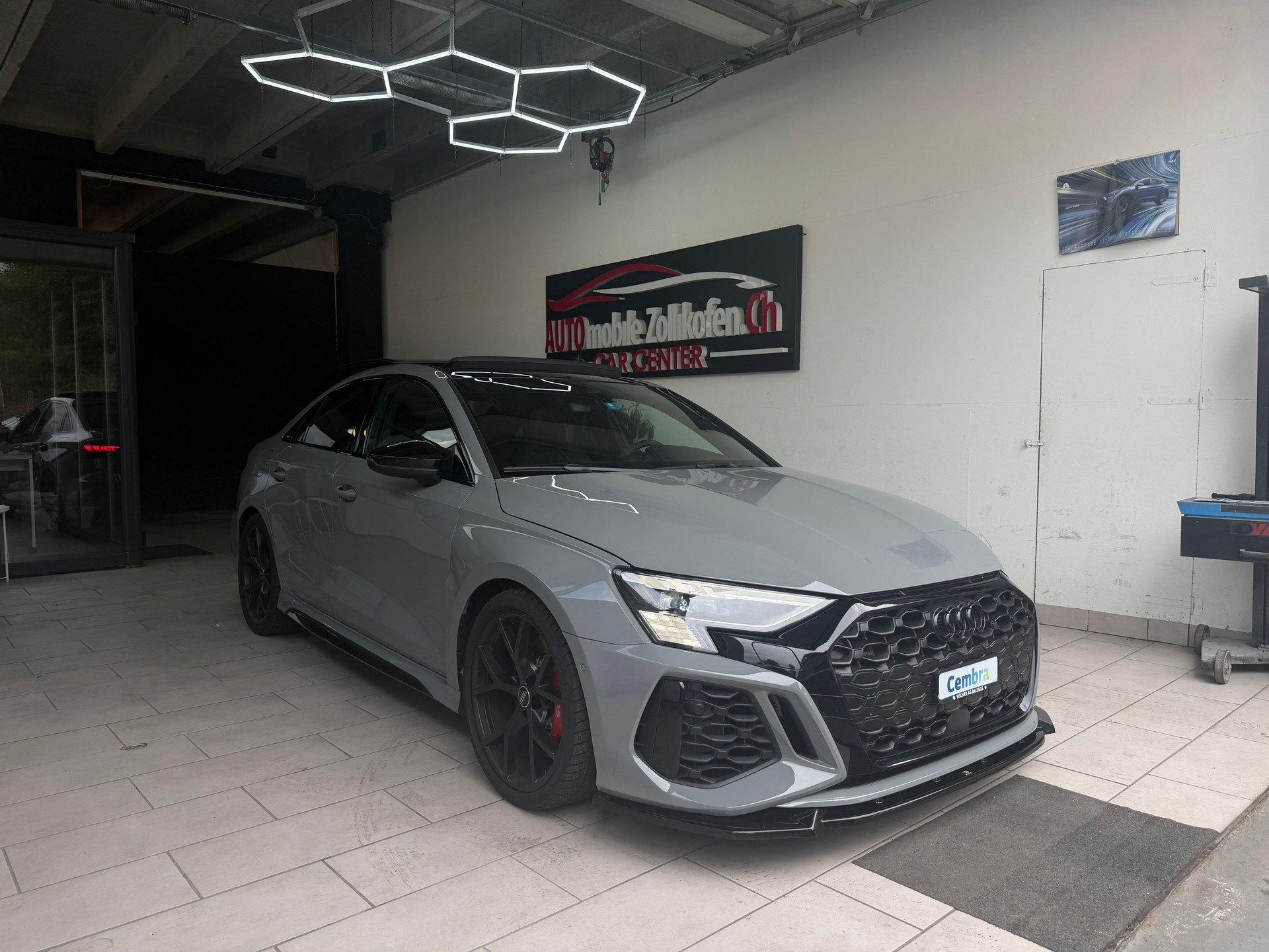 AUDI RS3 Limousine 2.5 TSI quattro S-tronic-image-0