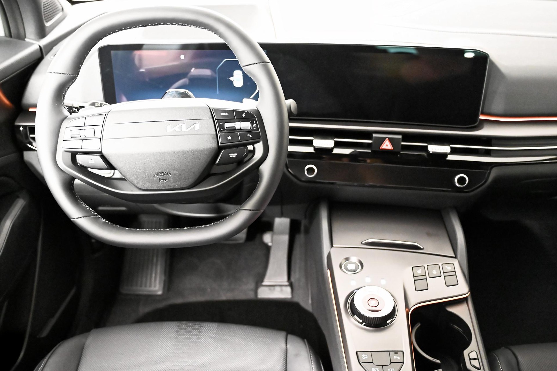 KIA Sportage 1.6 T-GDi Hybrid Black Edition-image-13