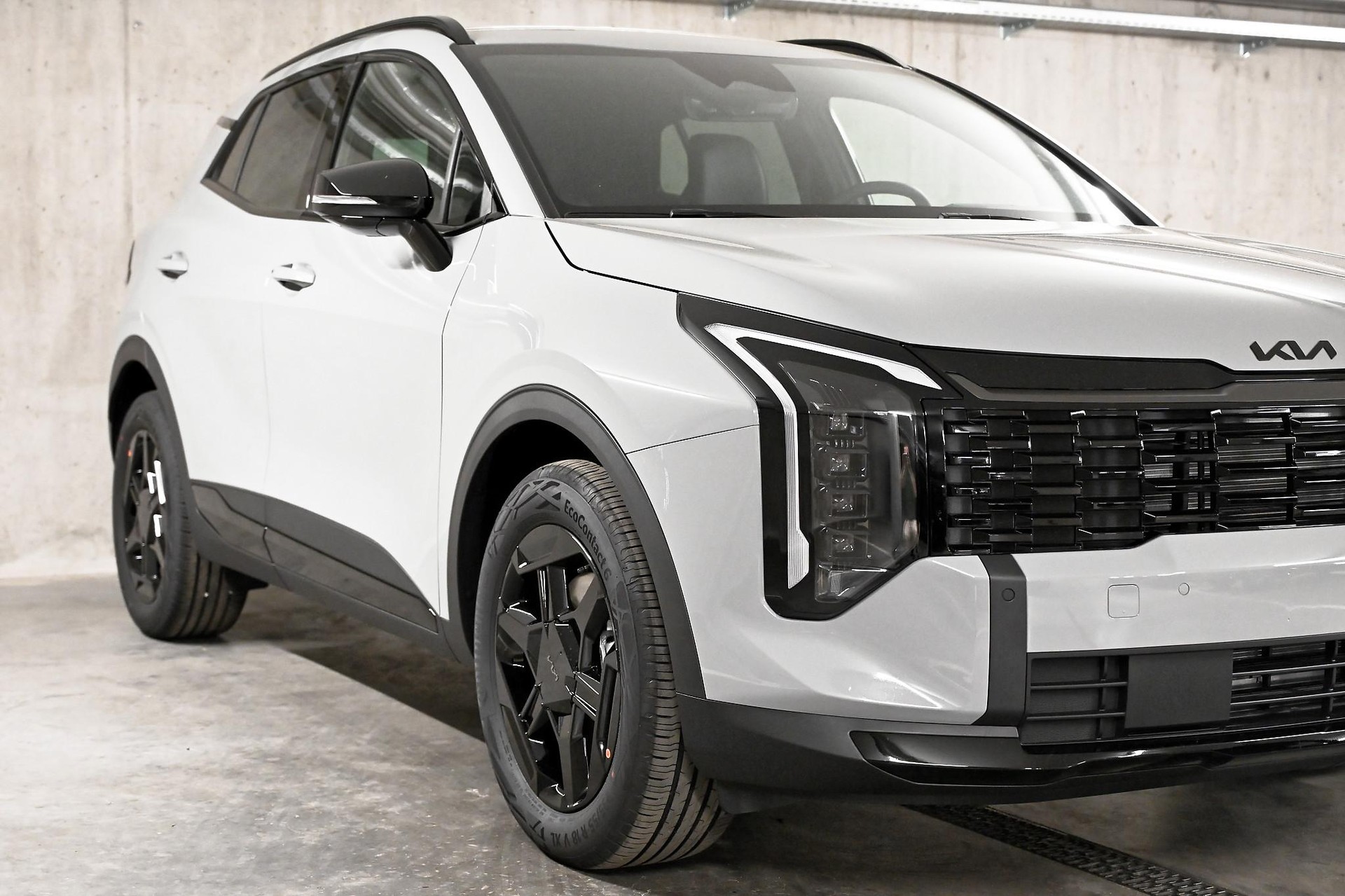 KIA Sportage 1.6 T-GDi Hybrid Black Edition-image-3