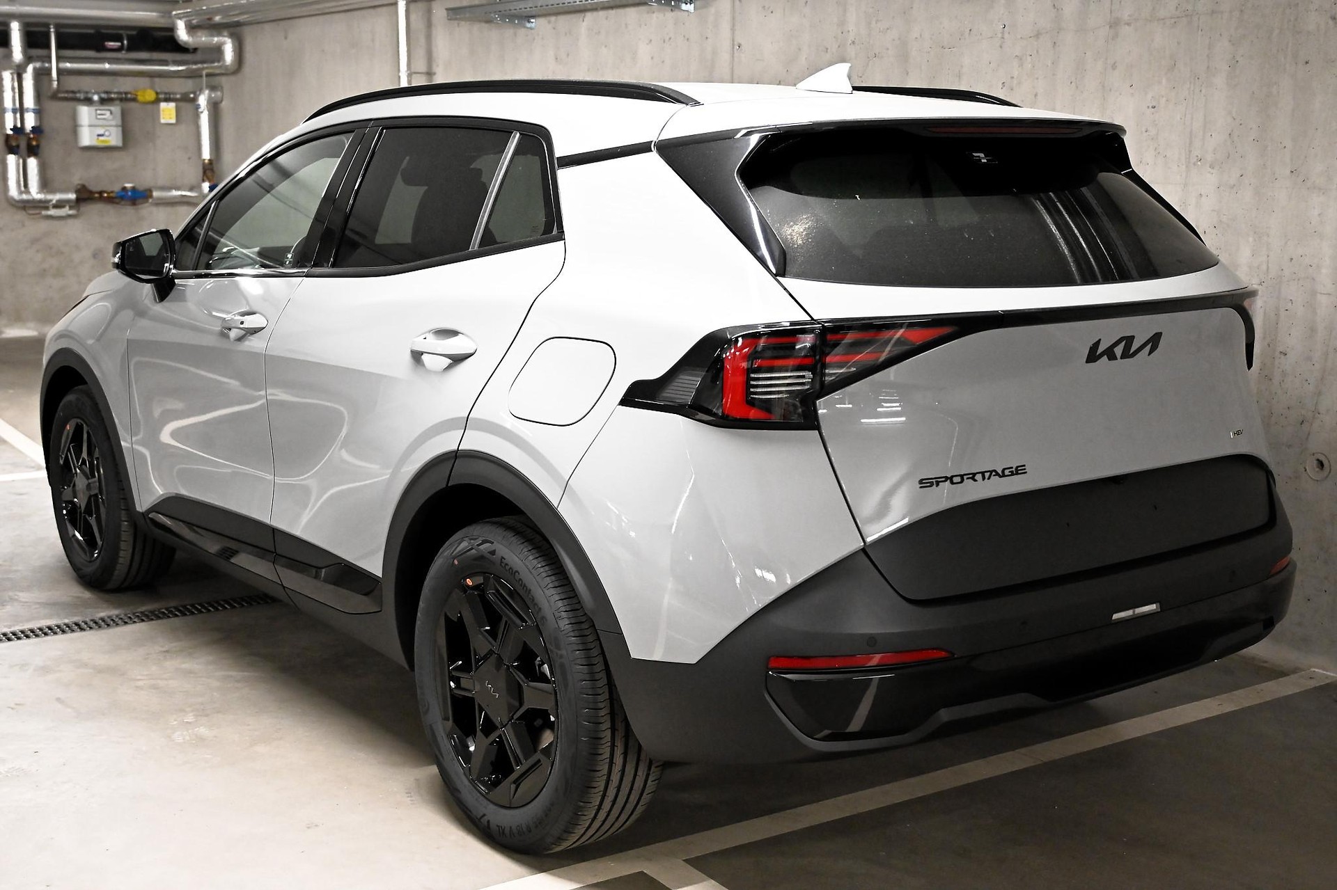 KIA Sportage 1.6 T-GDi Hybrid Black Edition-image-8