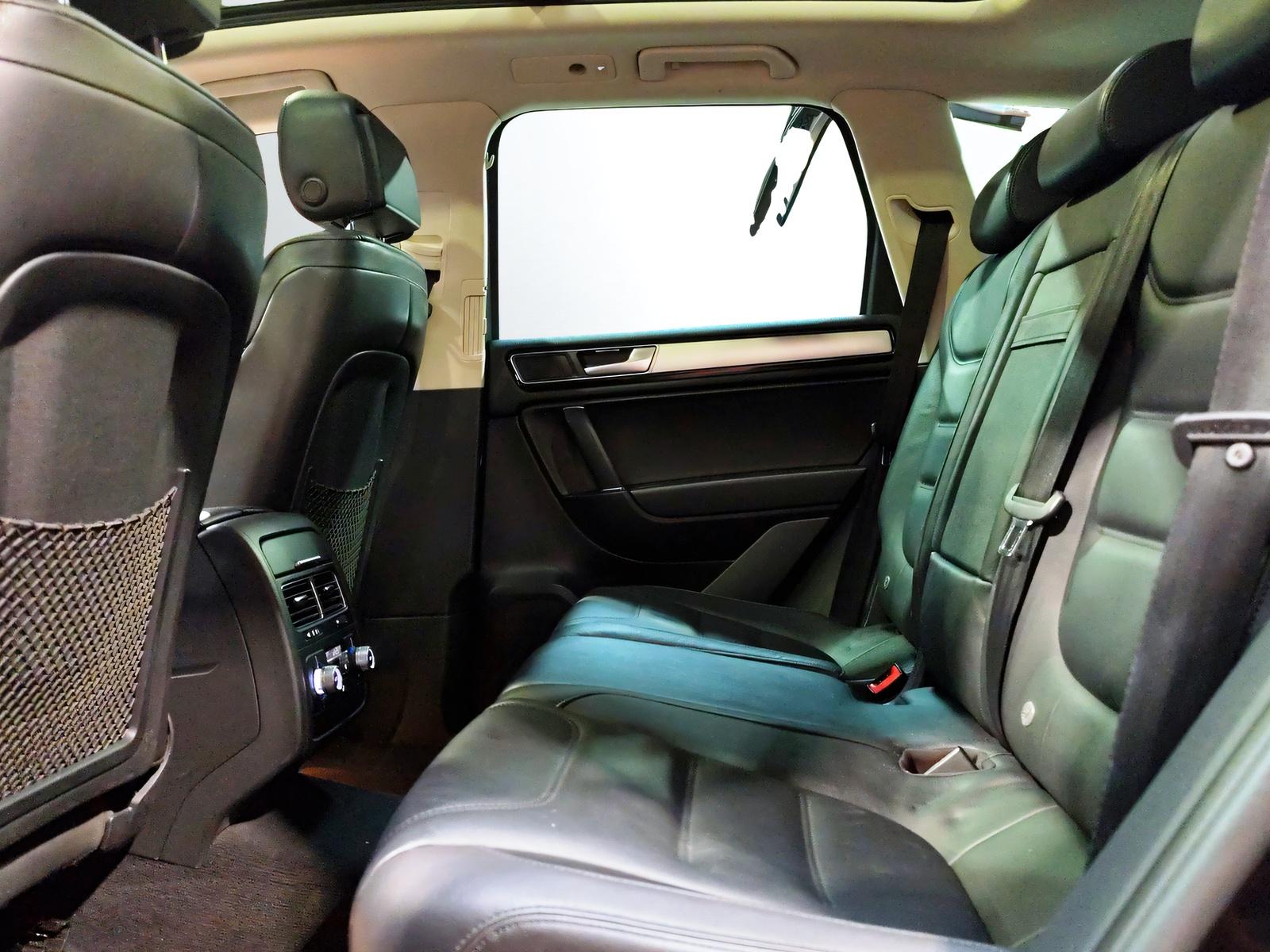 VW Touareg 3.0 V6 TDI 262 BMT TT 4Xm-image-15