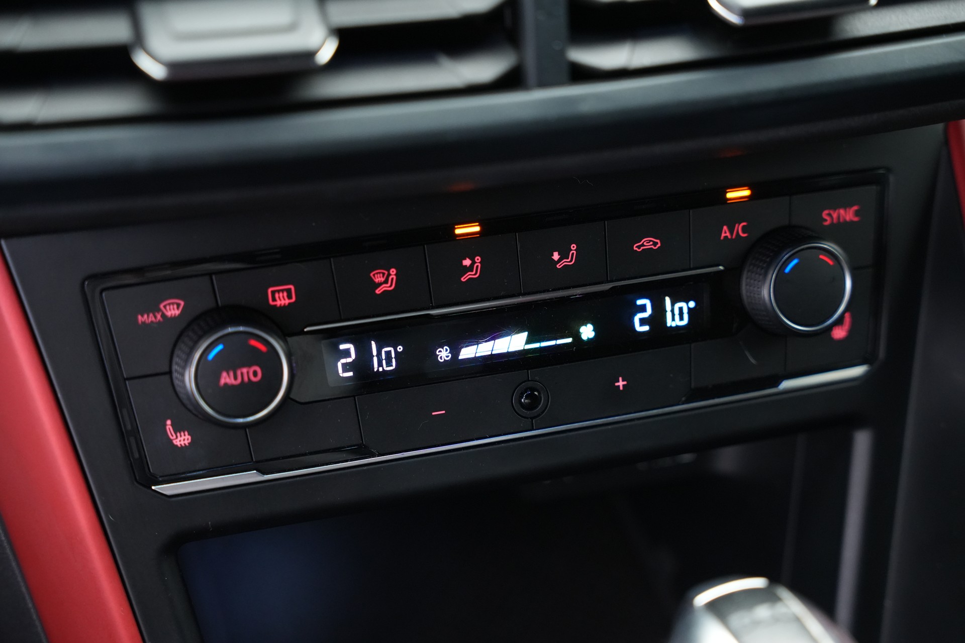 VW Polo 2.0 TSI GTI DSG *CH-Fahrzeug*-image-24