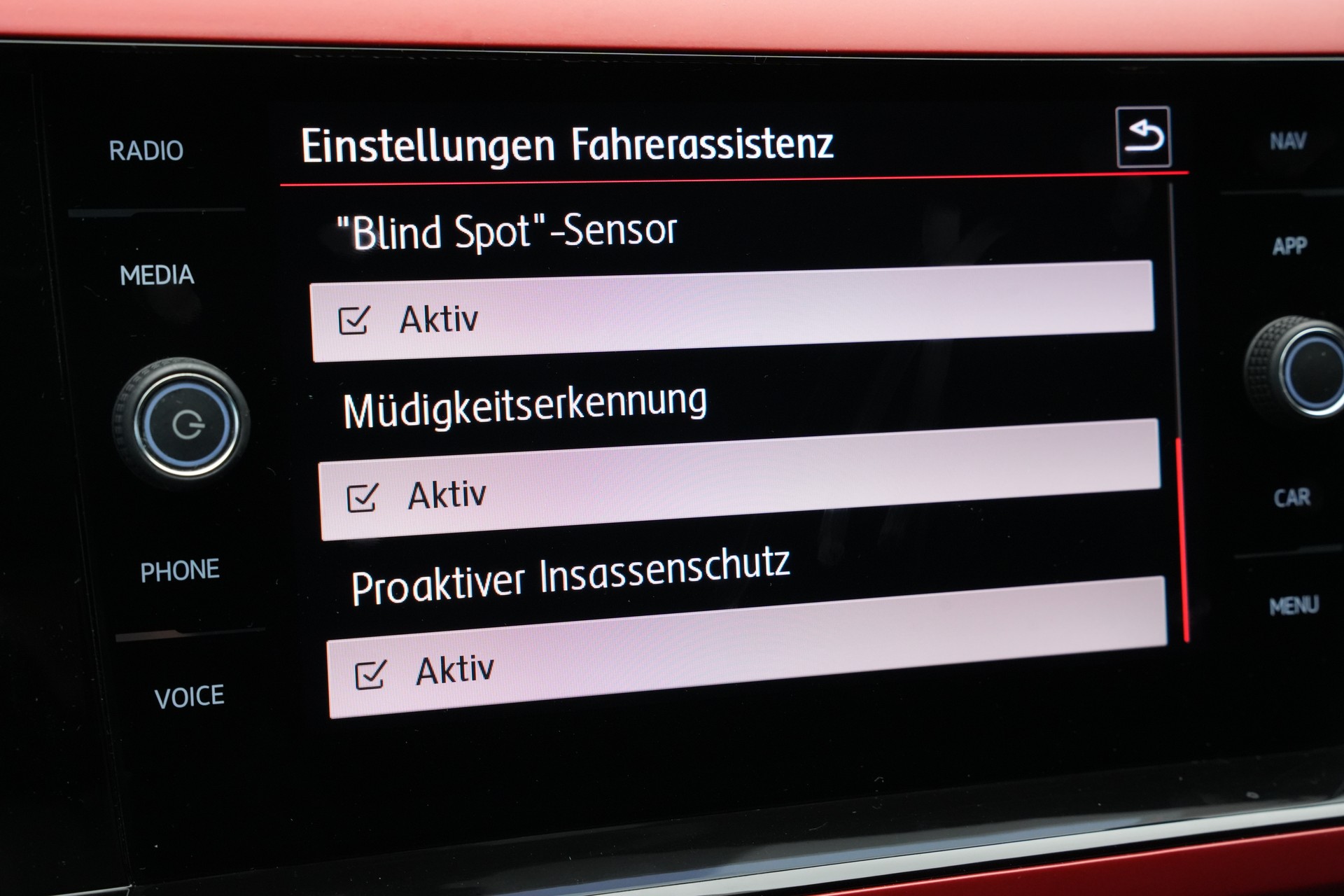 VW Polo 2.0 TSI GTI DSG *CH-Fahrzeug*-image-29