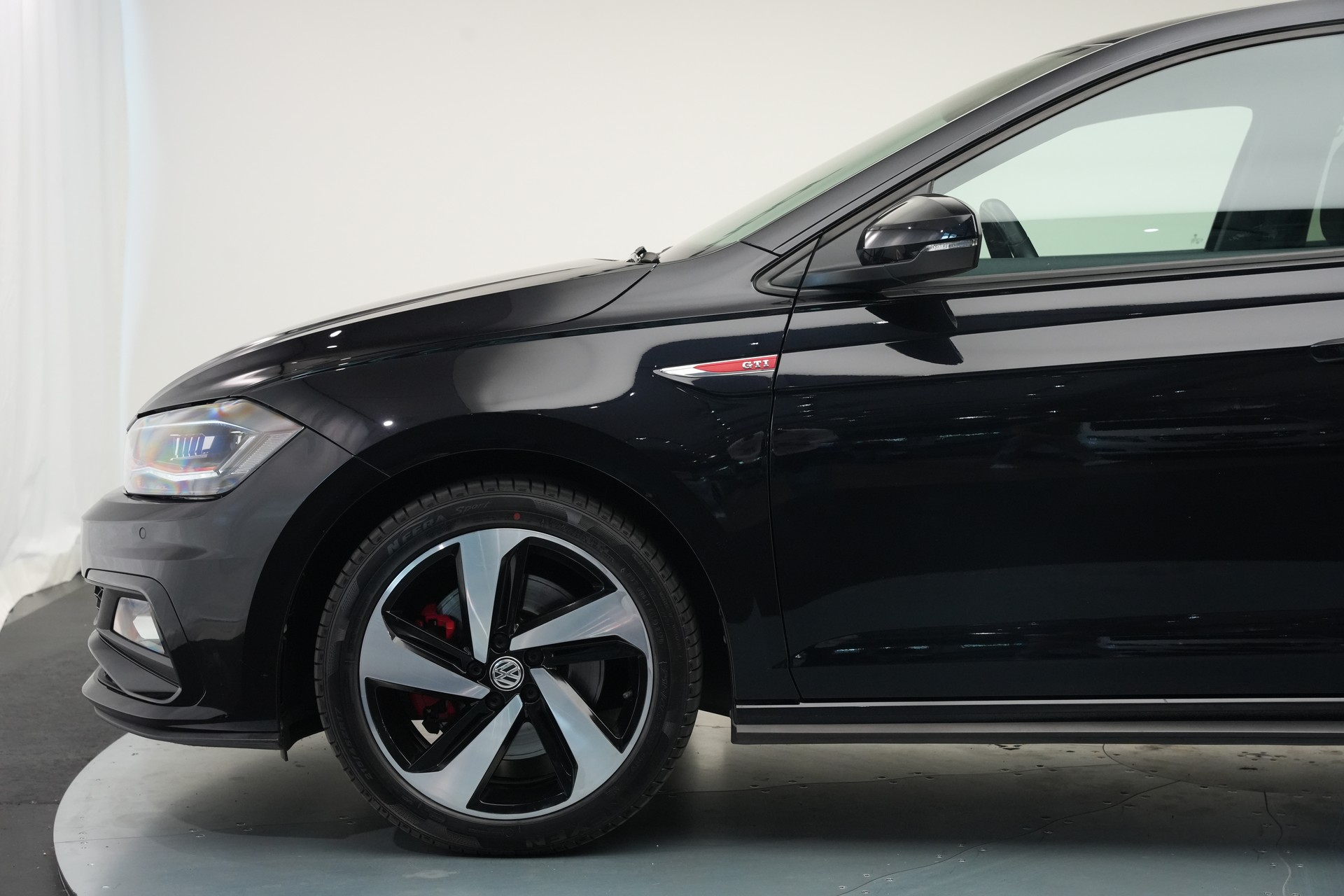 VW Polo 2.0 TSI GTI DSG *CH-Fahrzeug*-image-40