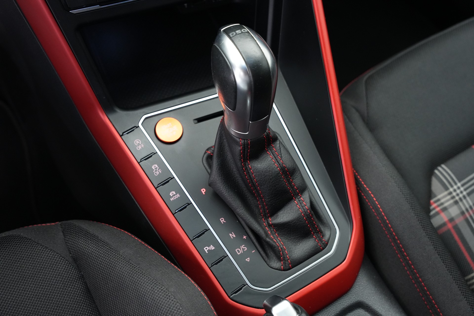 VW Polo 2.0 TSI GTI DSG *CH-Fahrzeug*-image-23