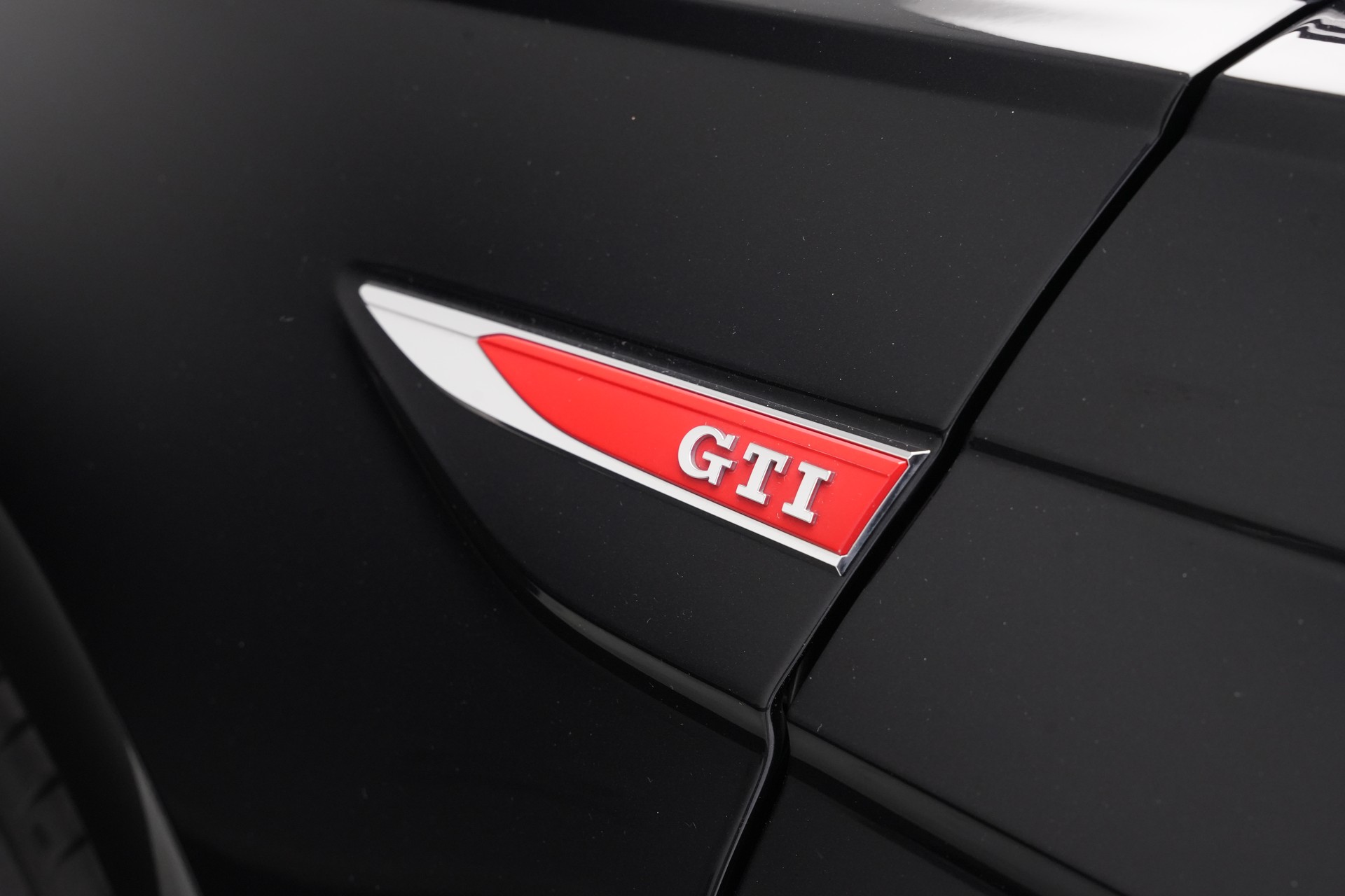 VW Polo 2.0 TSI GTI DSG *CH-Fahrzeug*-image-41