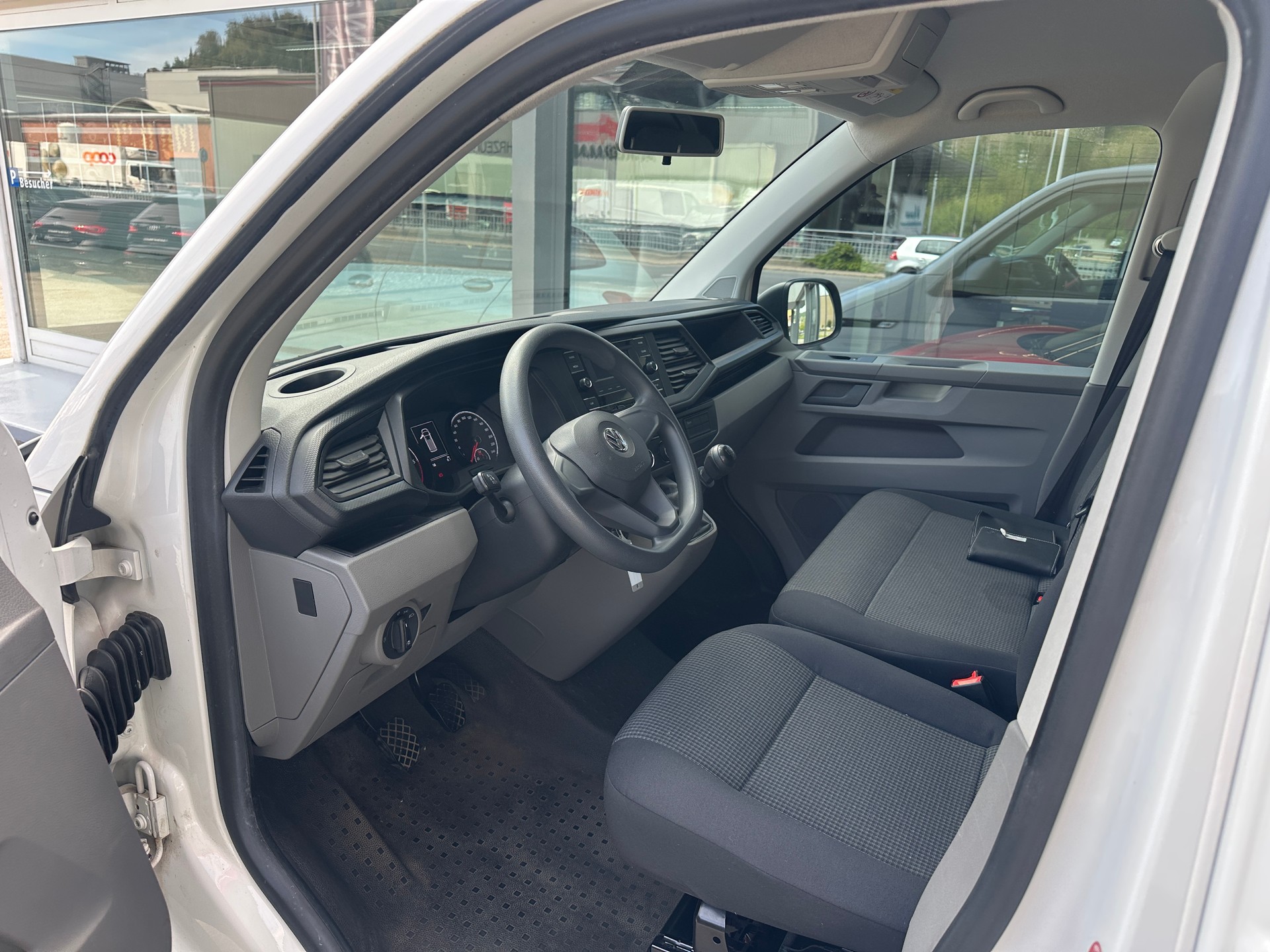 VW T6.1 2.0 TDI 3000 Kasten-image-10