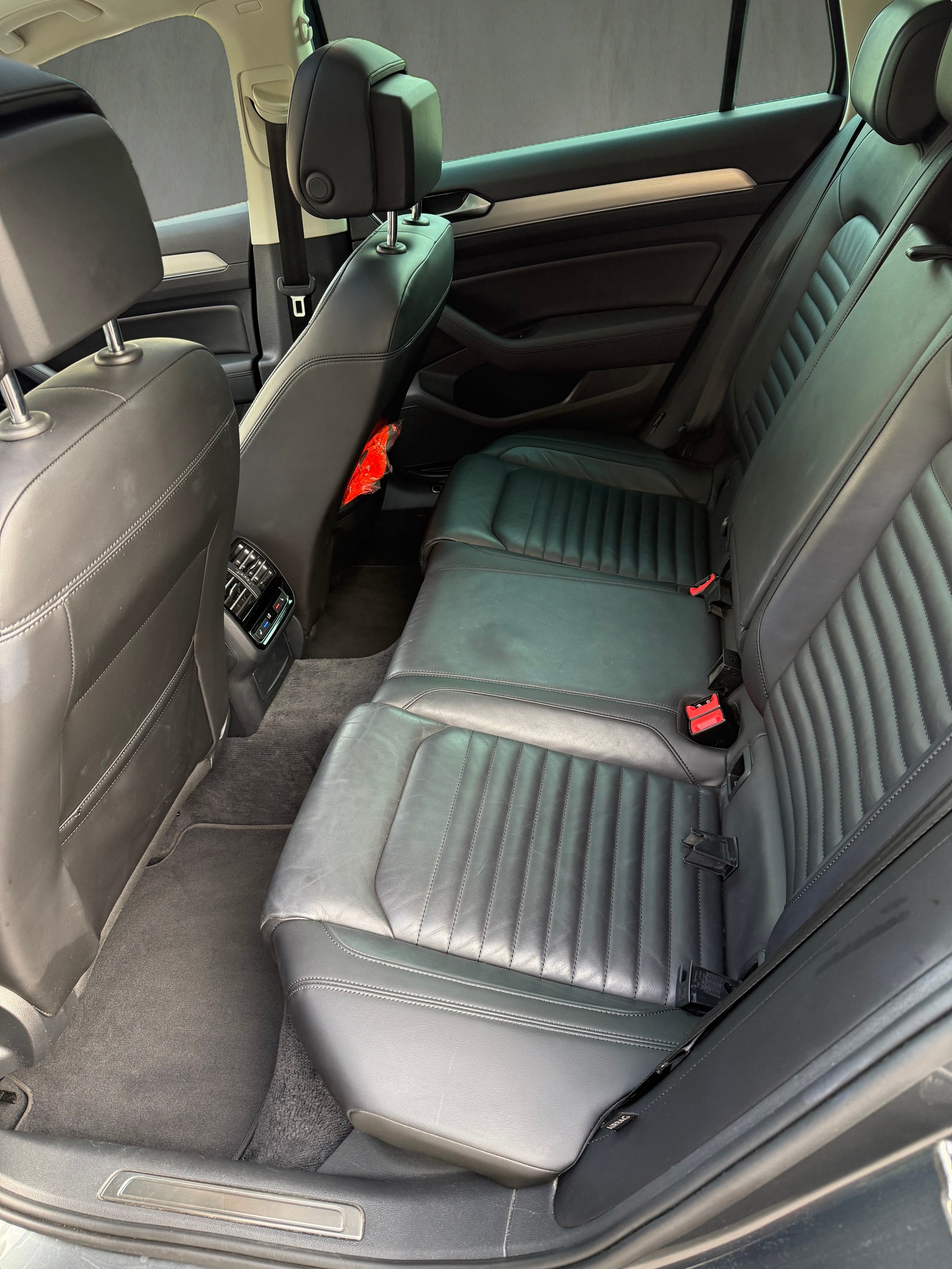 VW Passat Variant 1.8 TSI BMT Highline DSG 4matic-image-15
