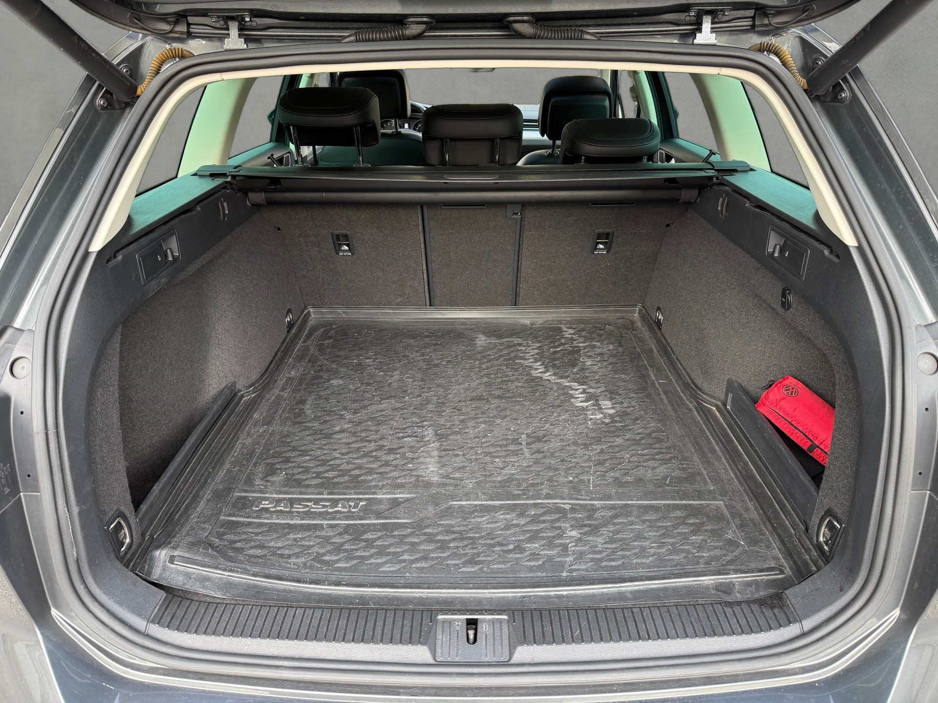 VW Passat Variant 1.8 TSI BMT Highline DSG 4matic-image-16