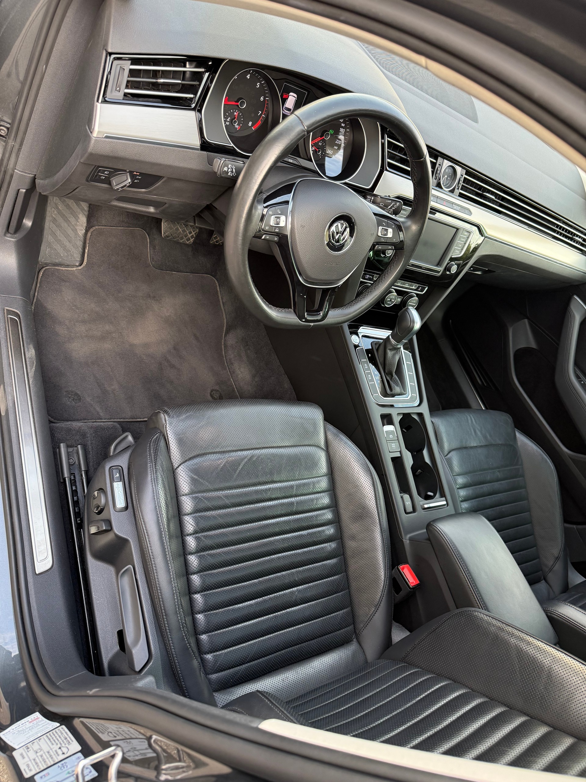 VW Passat Variant 1.8 TSI BMT Highline DSG 4matic-image-8