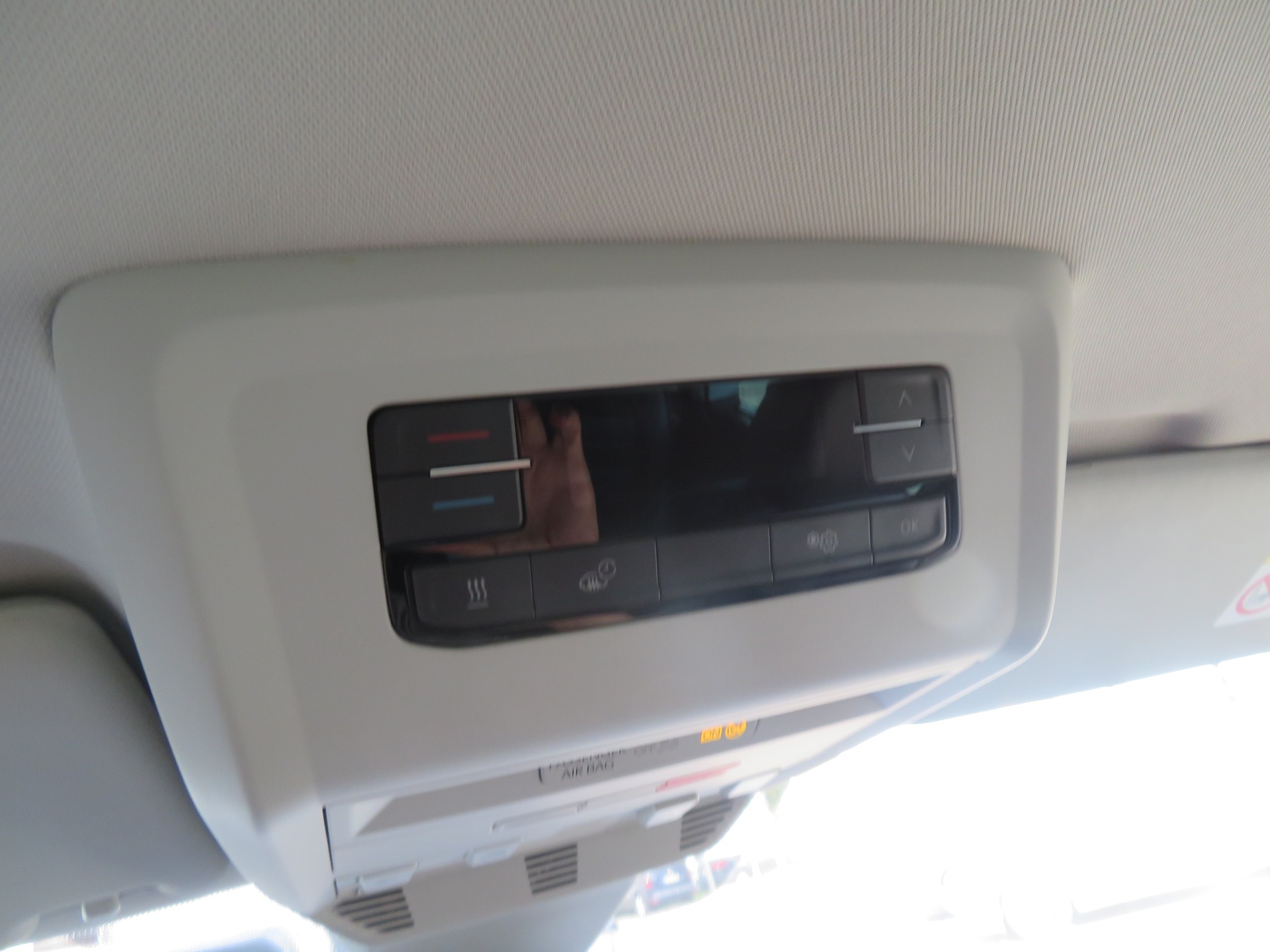 VW T6.1 Multivan 2.0 Bi-TDI Highline 4Motion DSG-image-11