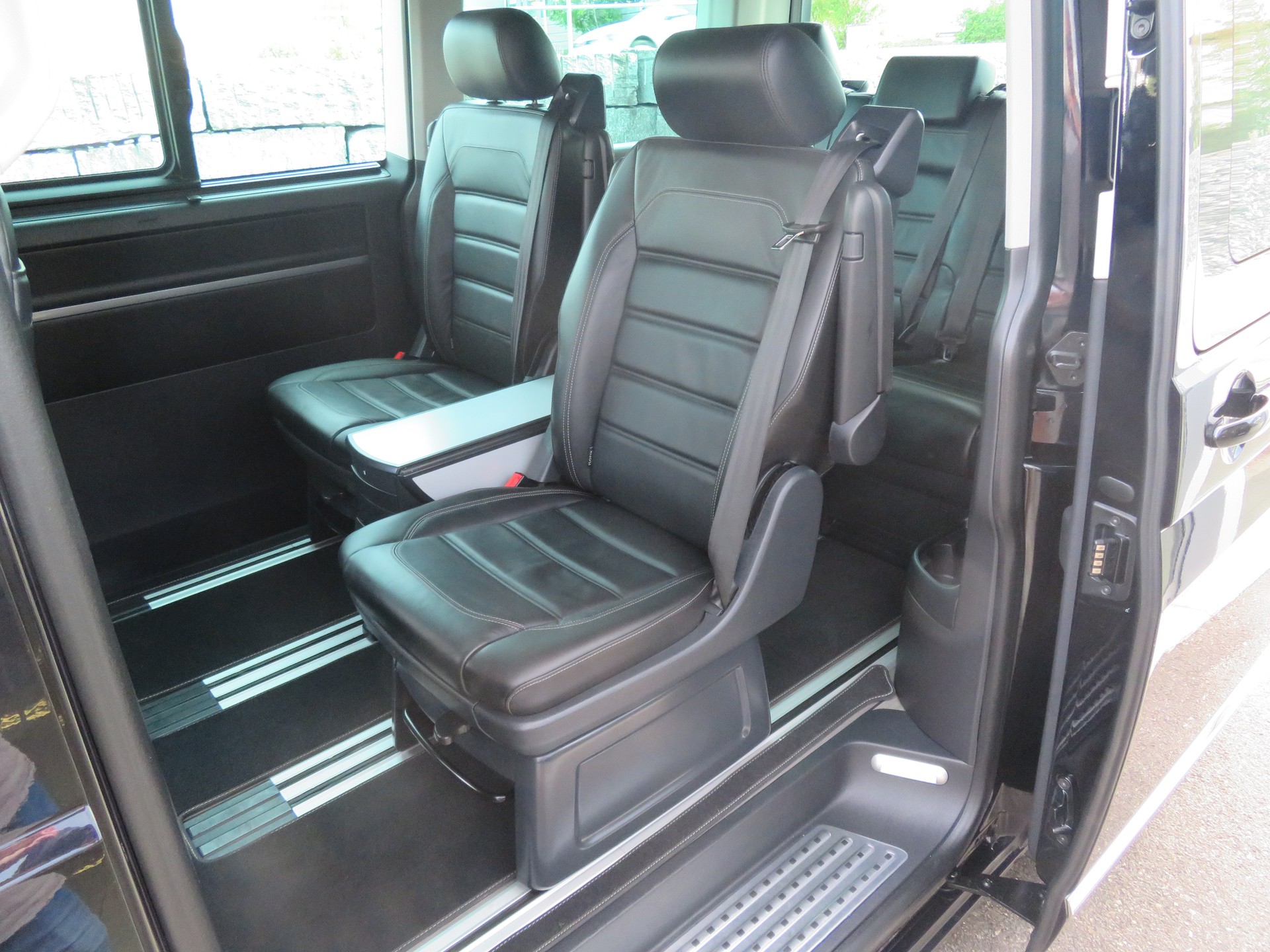 VW T6.1 Multivan 2.0 Bi-TDI Highline 4Motion DSG-image-6
