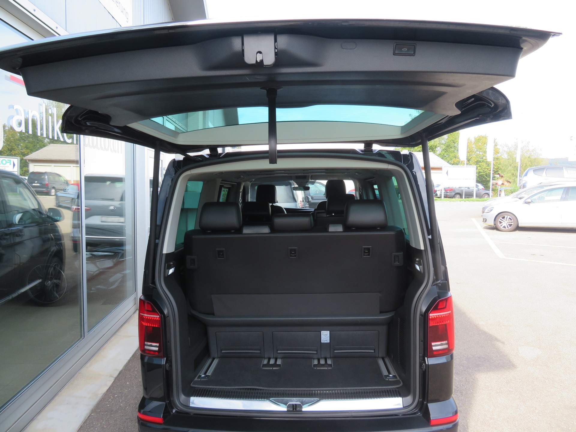 VW T6.1 Multivan 2.0 Bi-TDI Highline 4Motion DSG-image-3