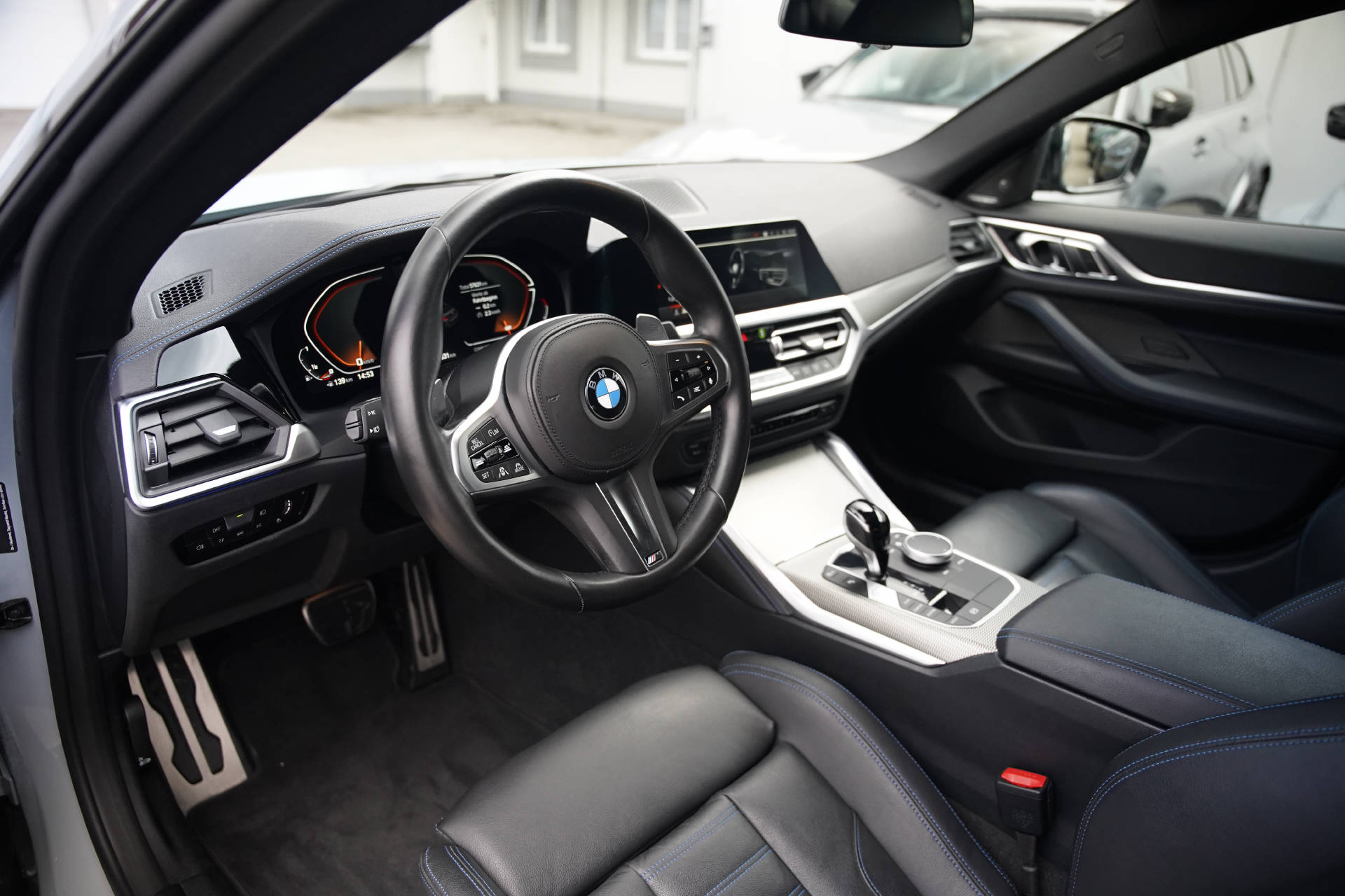 BMW M440i xDrive 48V Gran Coupé Steptronic-image-6