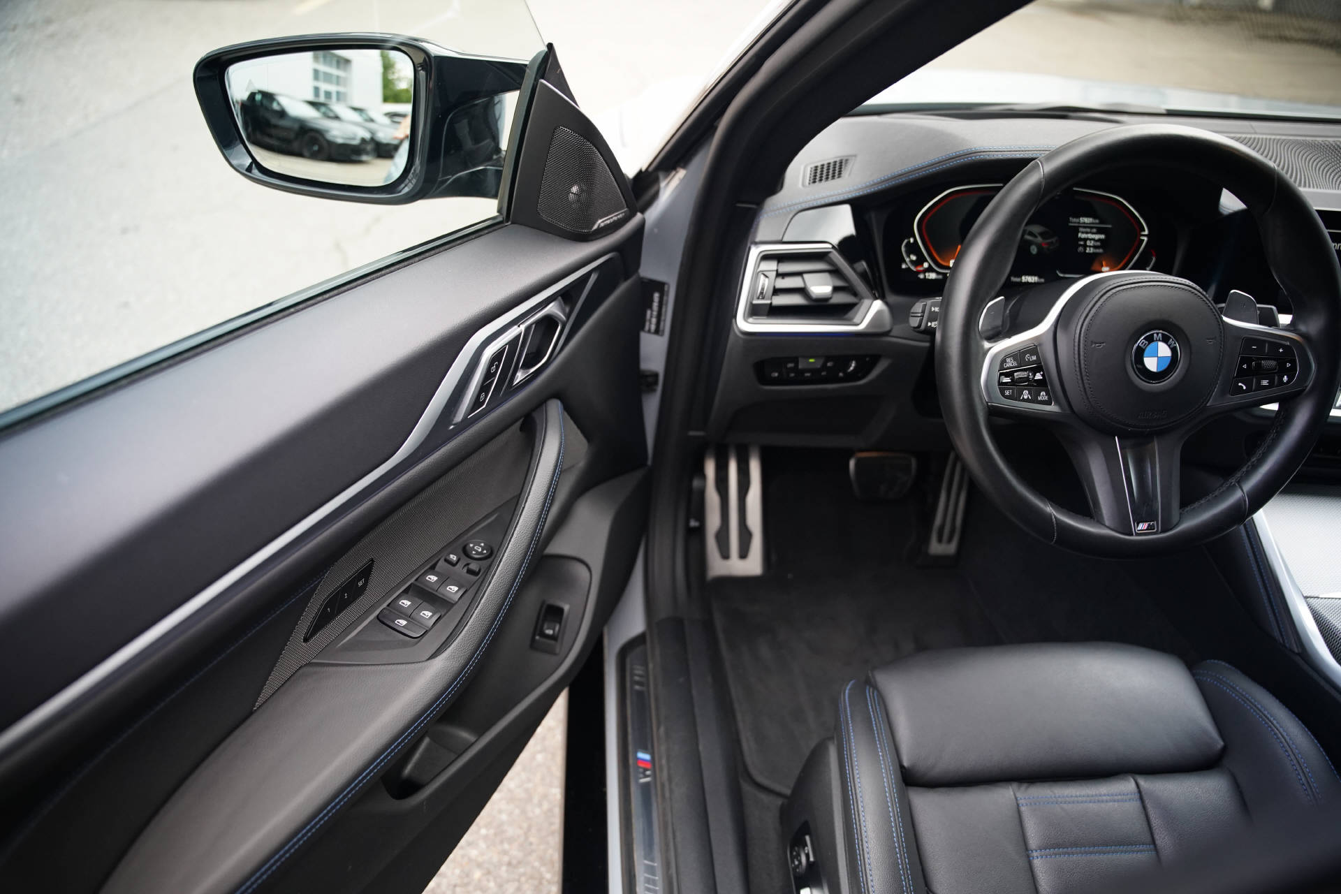 BMW M440i xDrive 48V Gran Coupé Steptronic-image-8