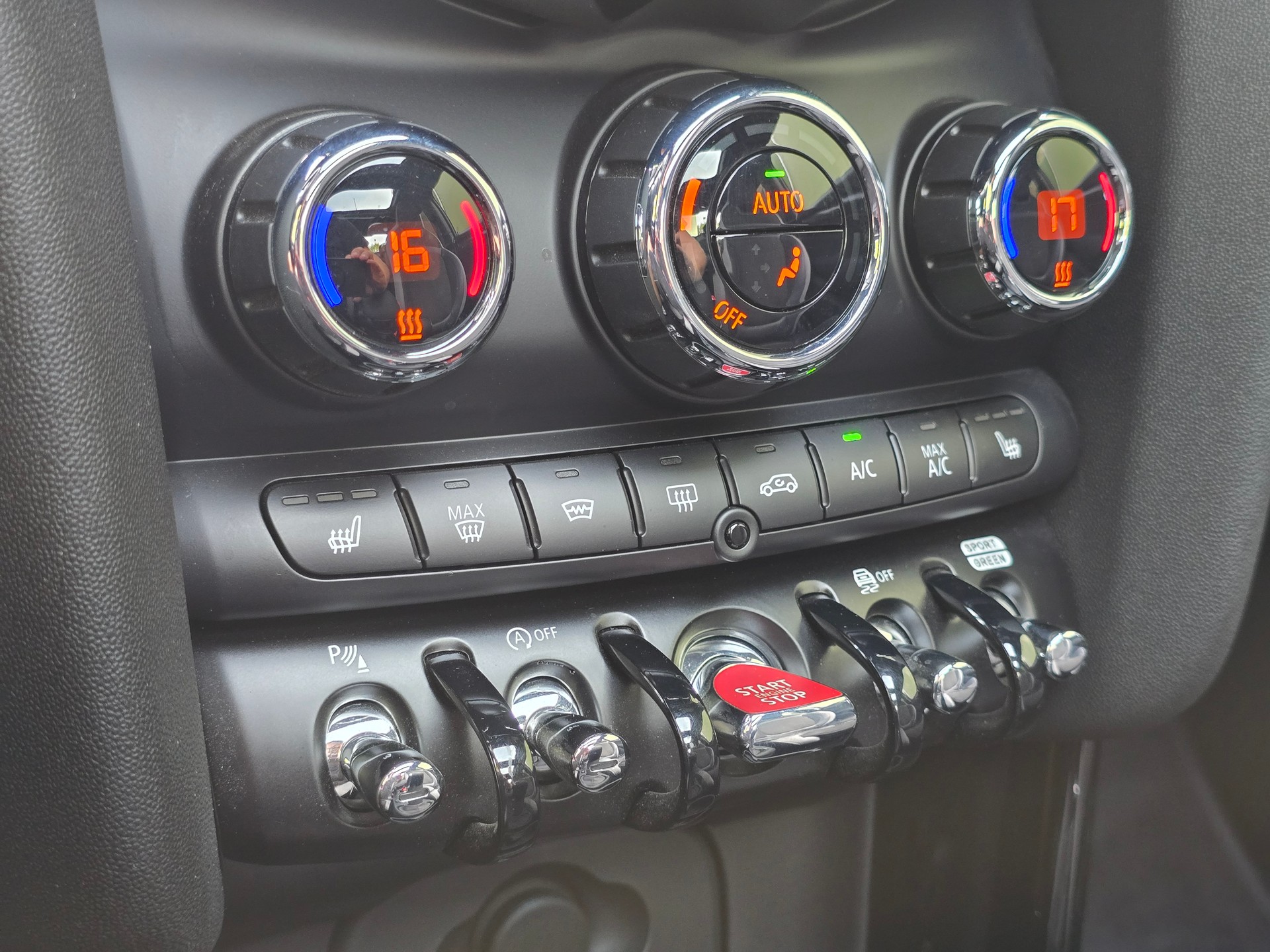 MINI Cooper John Cooper Works Steptronic-image-14