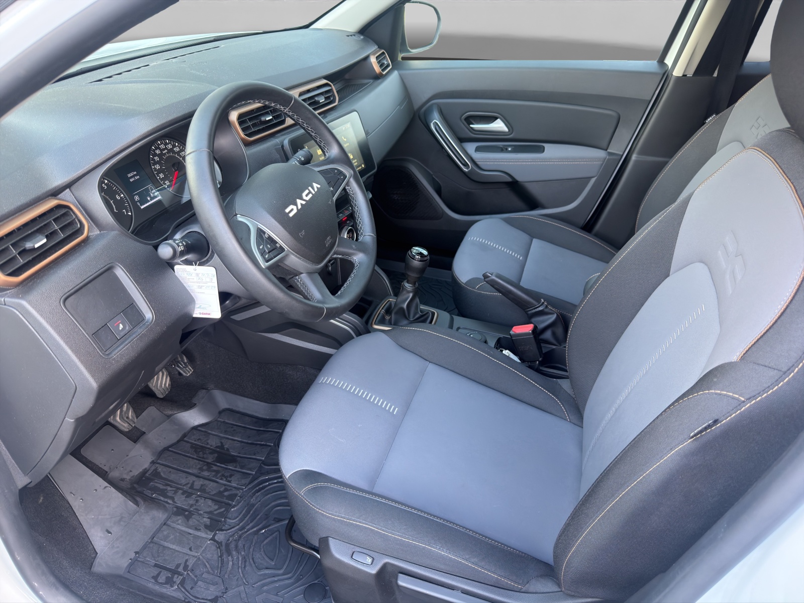 DACIA Duster 1.3 TCe 150 Extreme 4WD-image-5