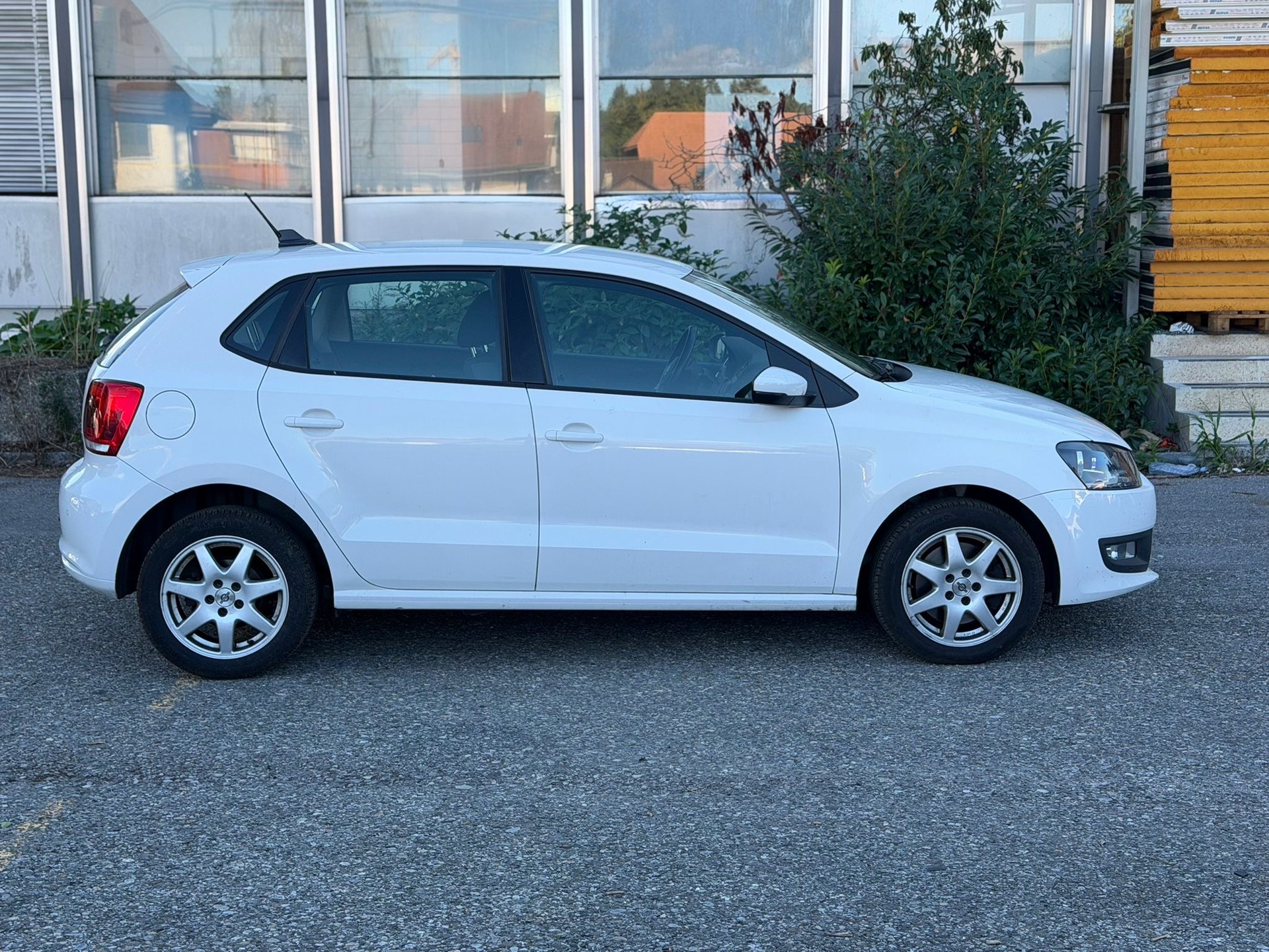 VW Polo 1.6 TDI Highline-image-5