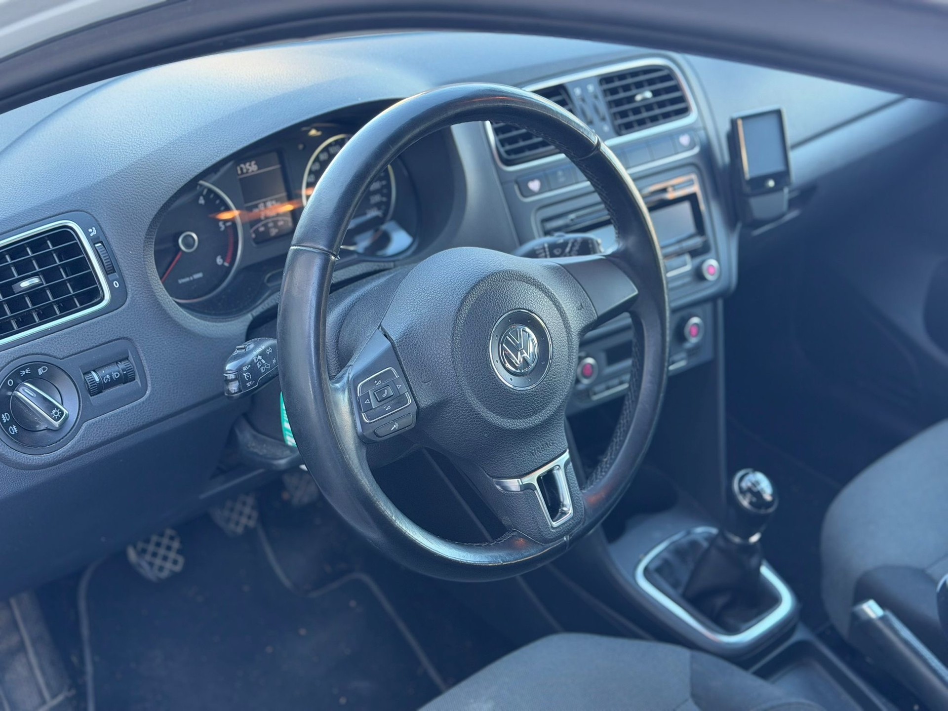 VW Polo 1.6 TDI Highline-image-8