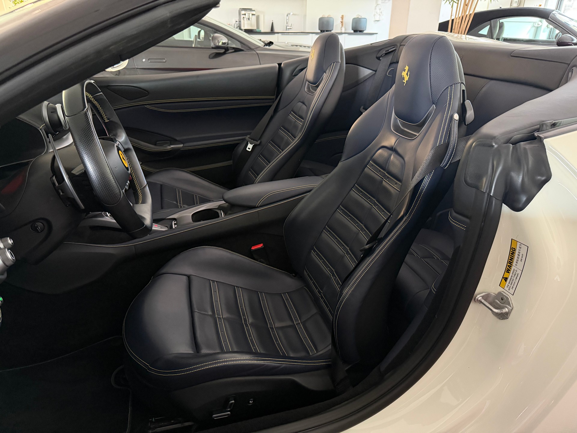 FERRARI Portofino 3.9 V8 T-image-11