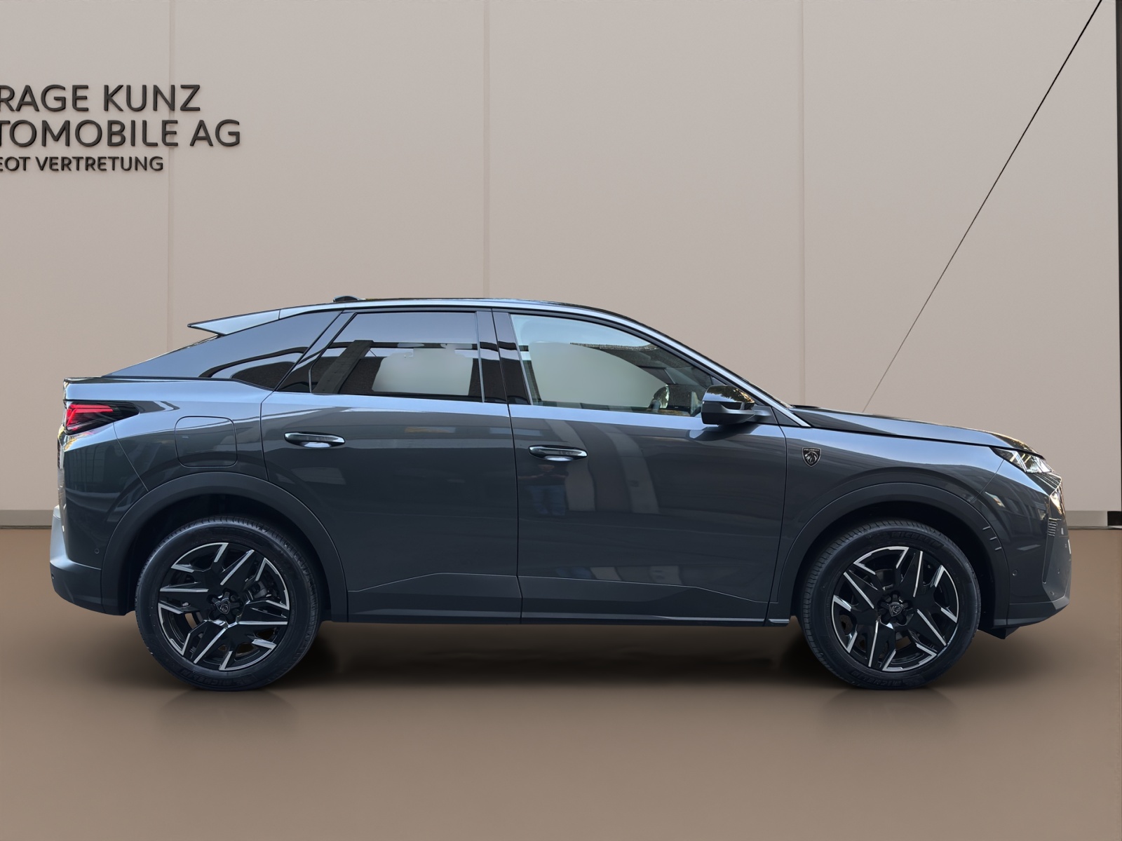PEUGEOT 3008 GT Exclusive Hybrid 145-image-5
