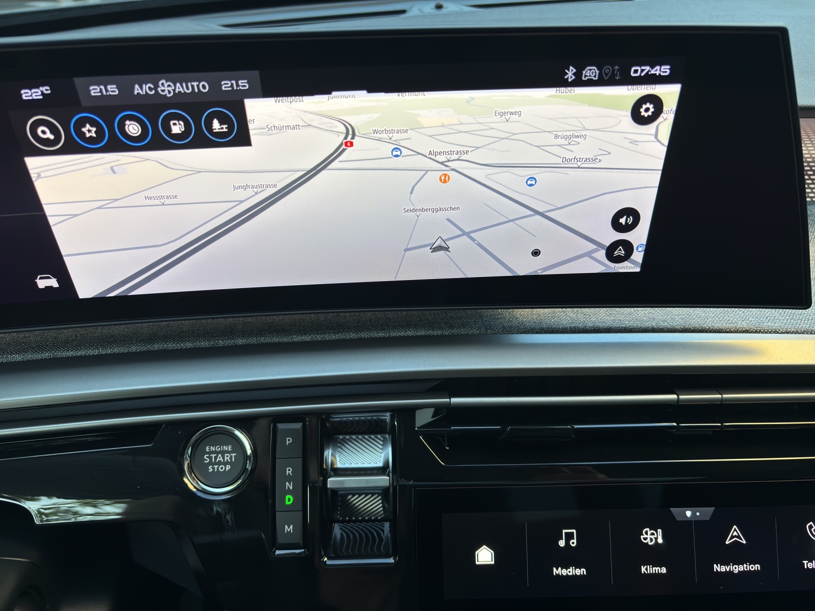 PEUGEOT 3008 GT Exclusive Hybrid 145-image-18