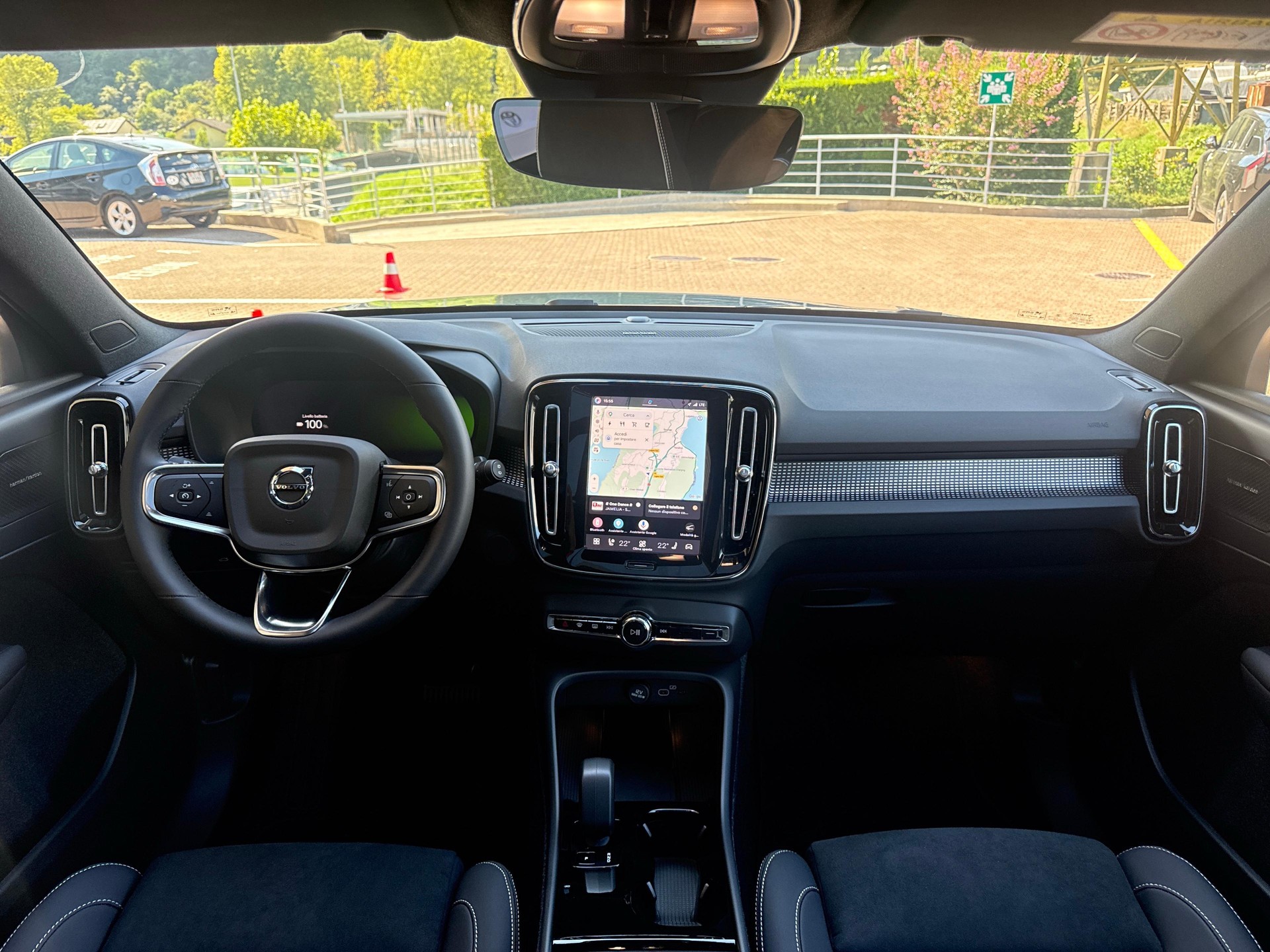 VOLVO EX40 Twin Black Edition AWD-image-8