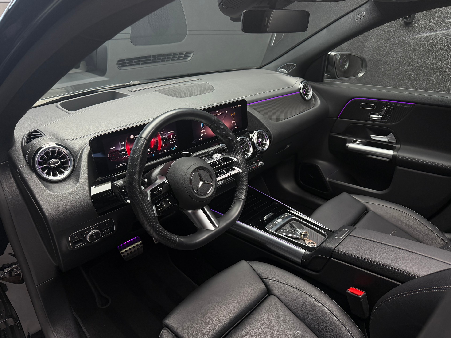 MERCEDES-BENZ GLA 250 4Matic 8G-DCT Swiss Star-image-6