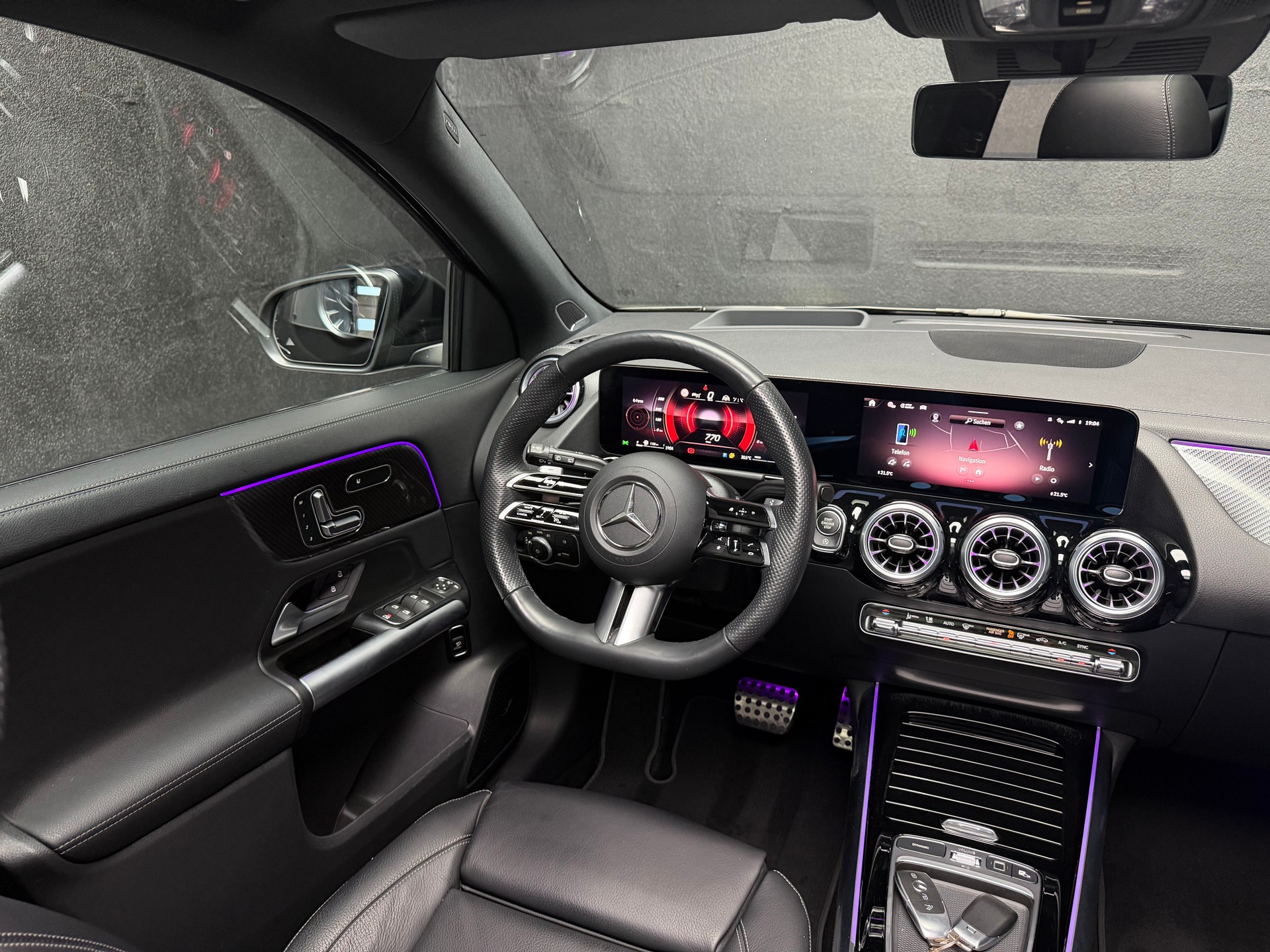 MERCEDES-BENZ GLA 250 4Matic 8G-DCT Swiss Star-image-9