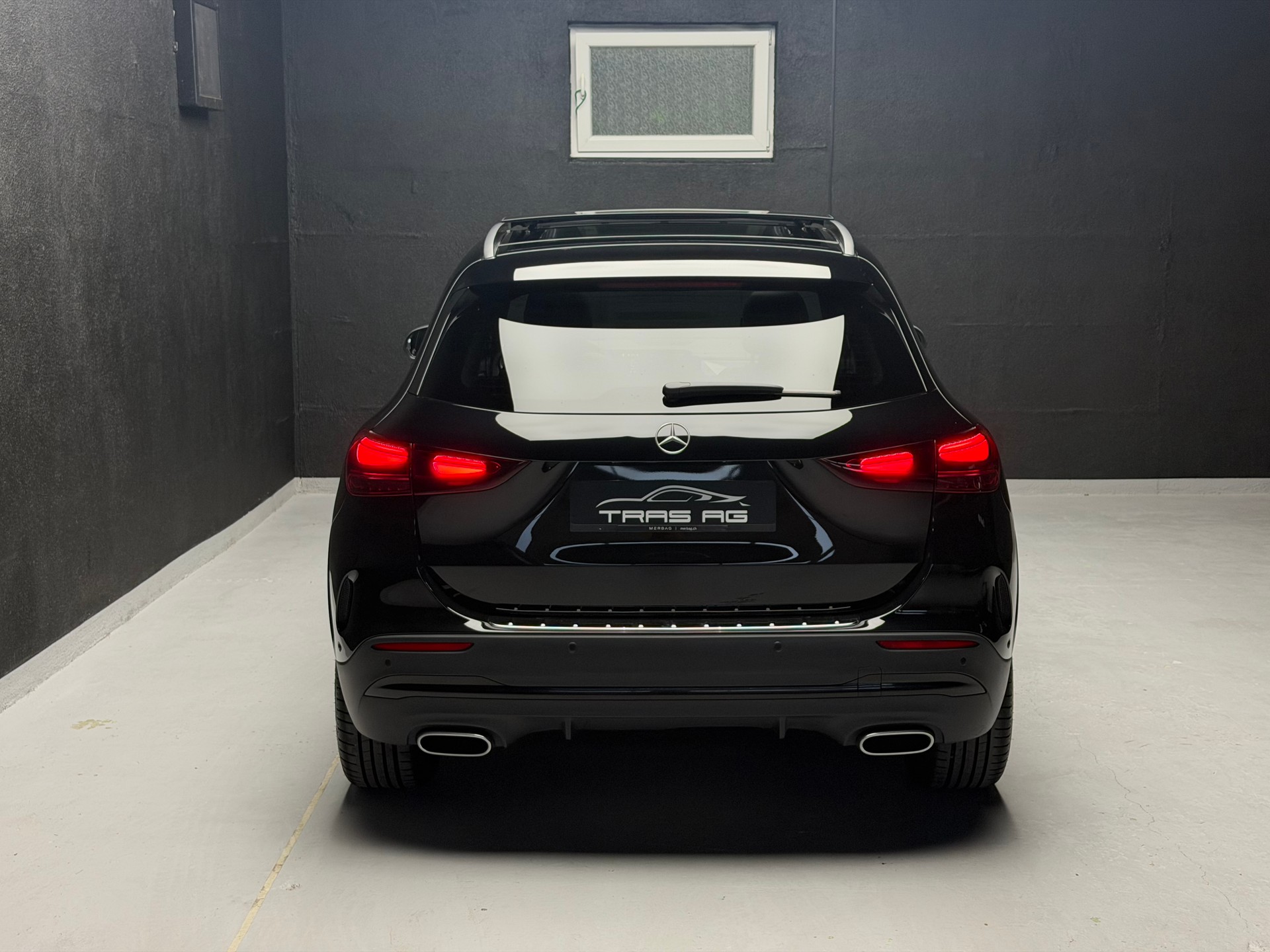 MERCEDES-BENZ GLA 250 4Matic 8G-DCT Swiss Star-image-3