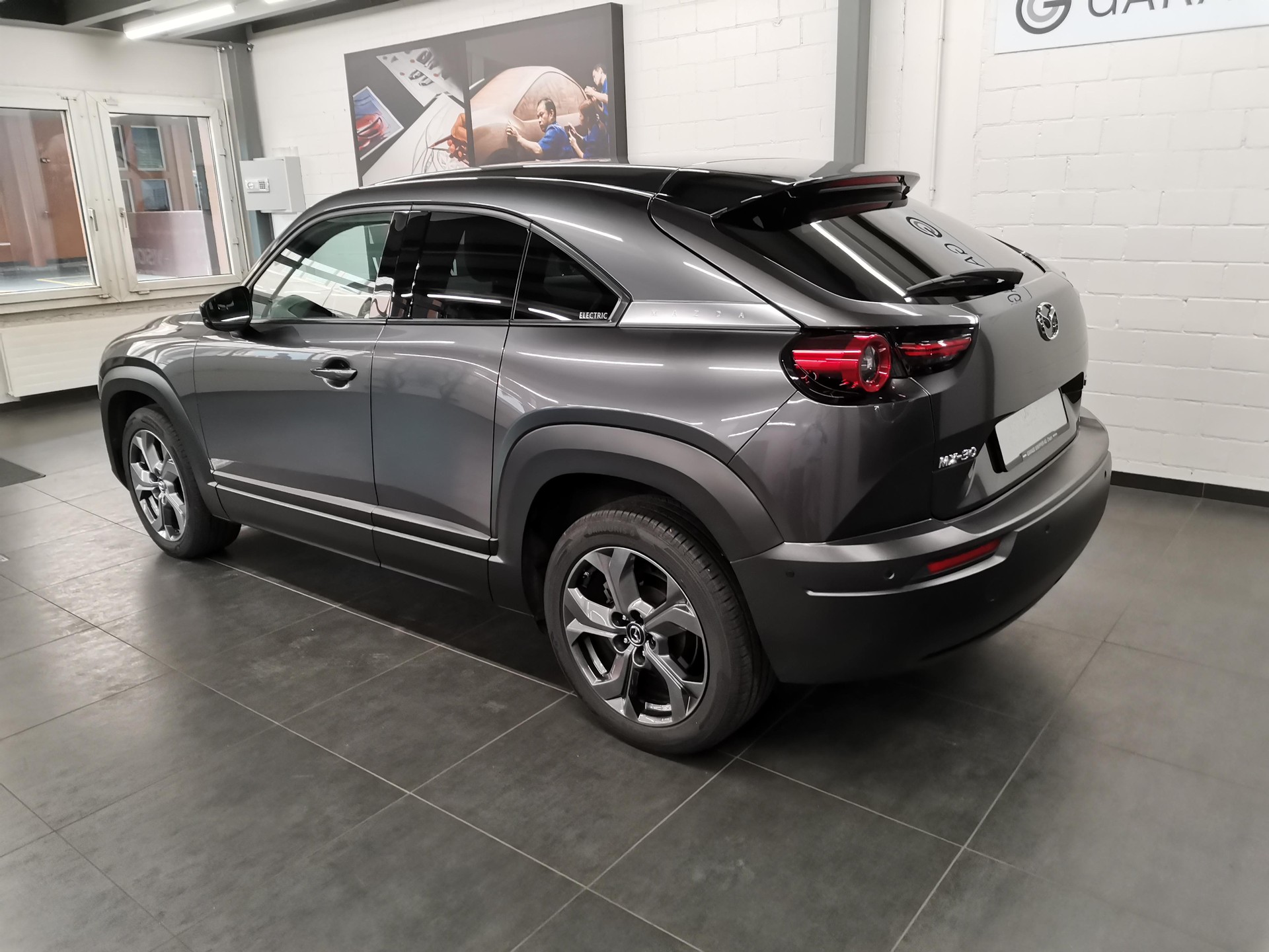 MAZDA MX-30 e-Skyactiv Revolution-image-3