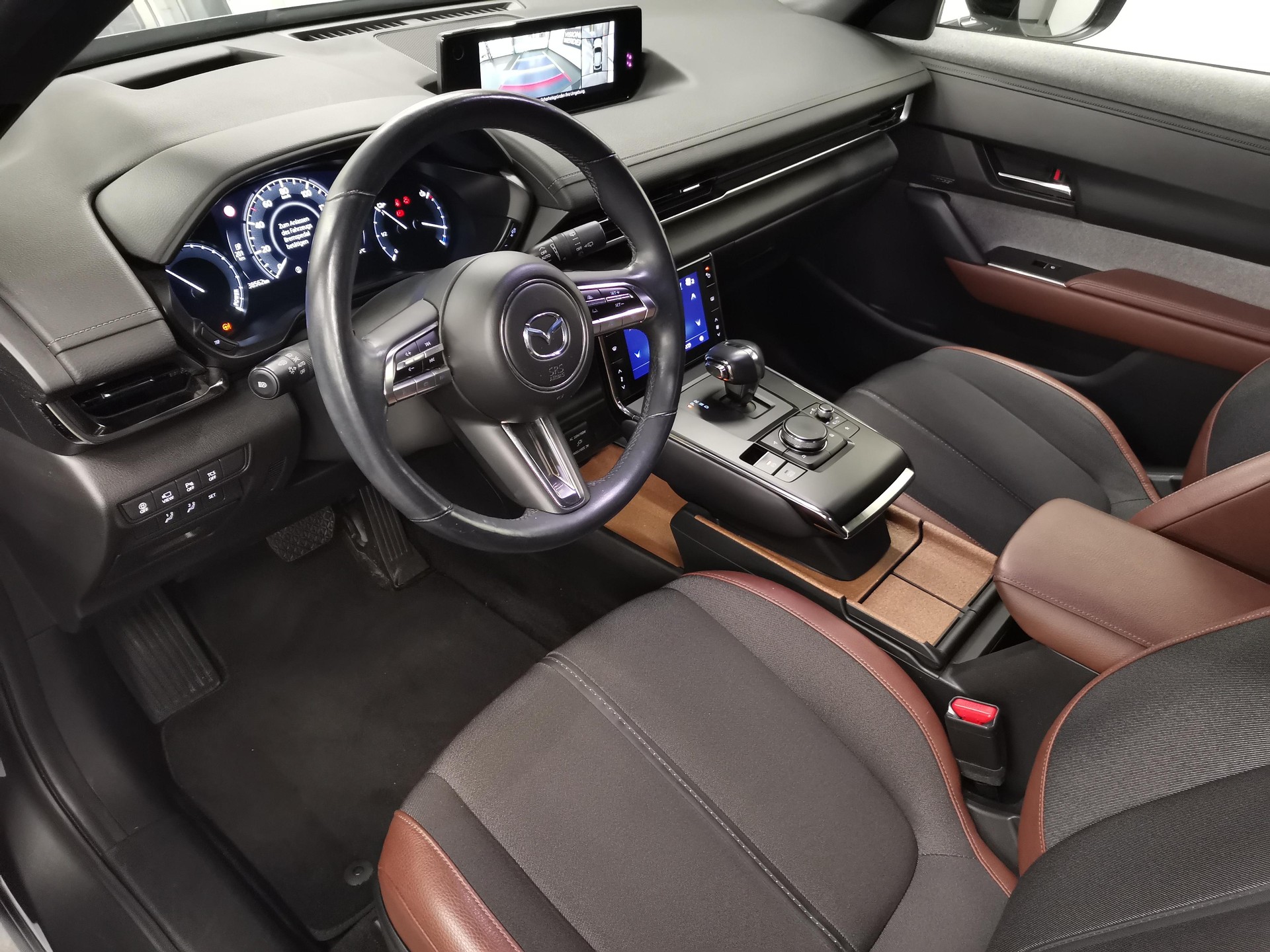 MAZDA MX-30 e-Skyactiv Revolution-image-5