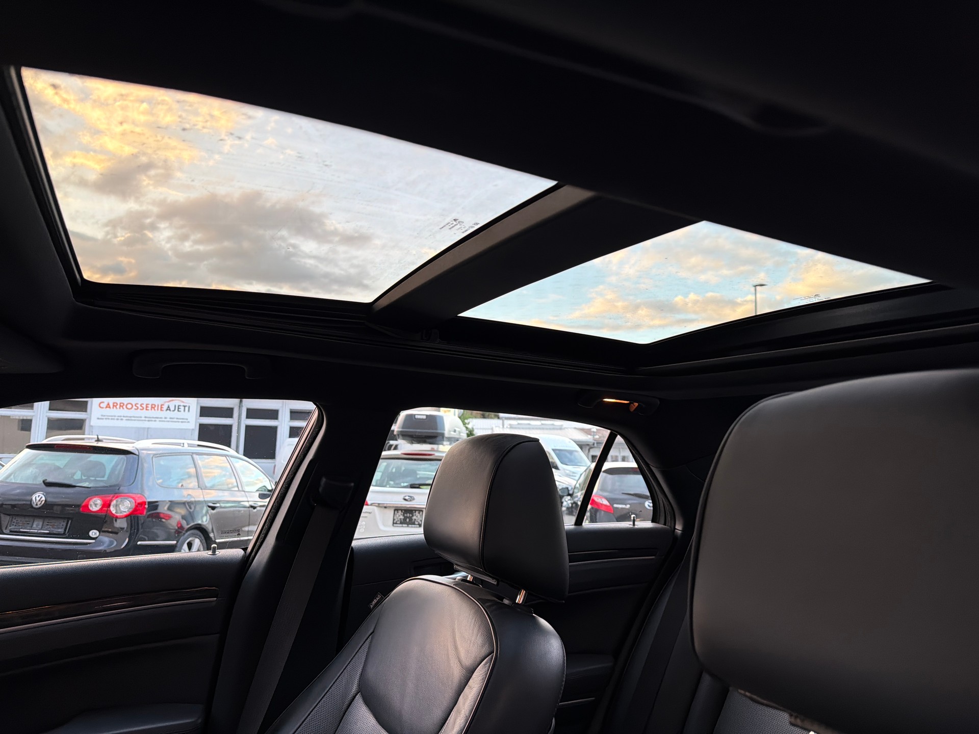 CHRYSLER 300C 5.7 HEMI V8 Signature Series-image-12