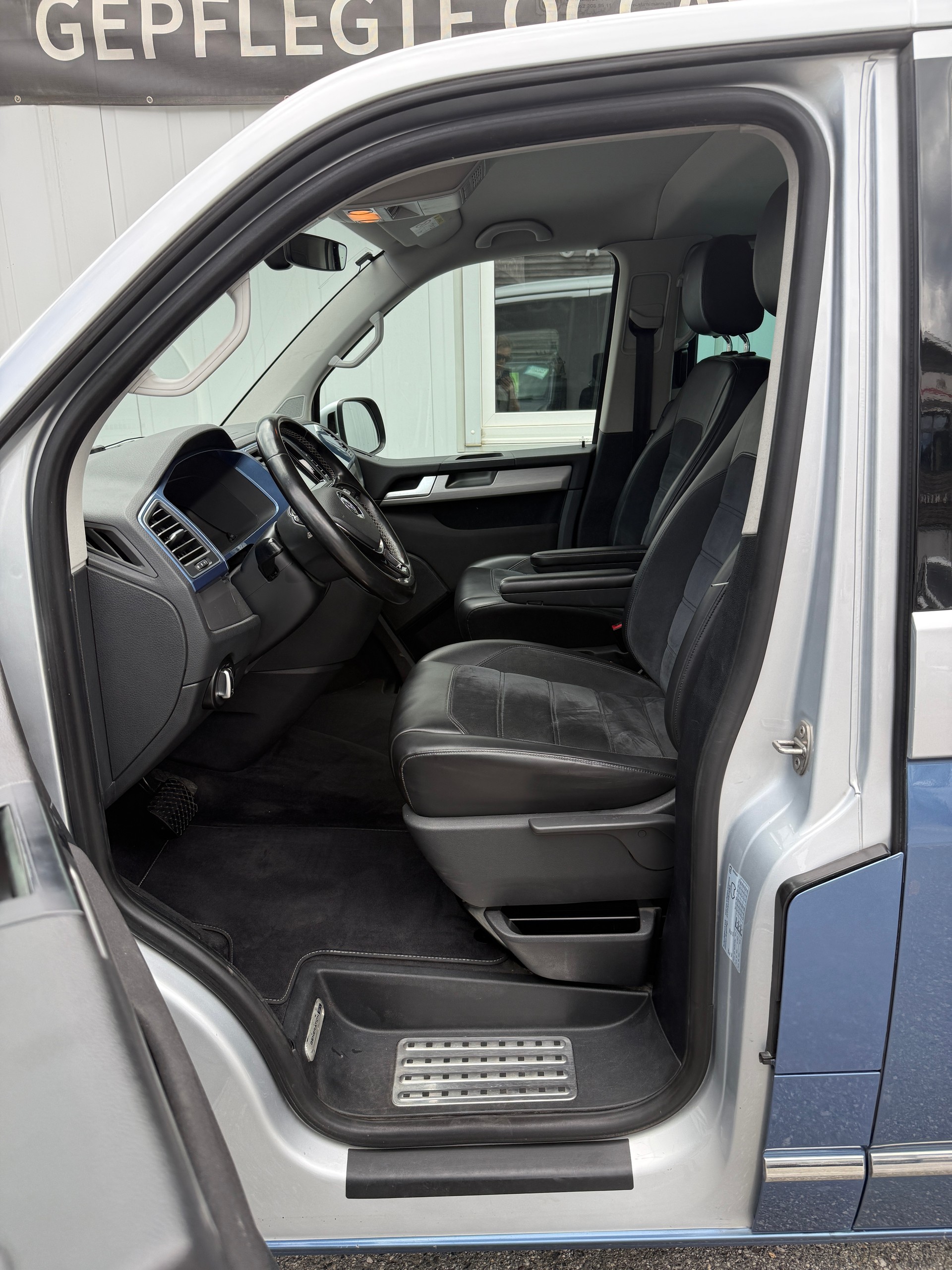 VW T6 Multivan 2.0 Bi-TDI Comfortline 4Motion DSG-image-11