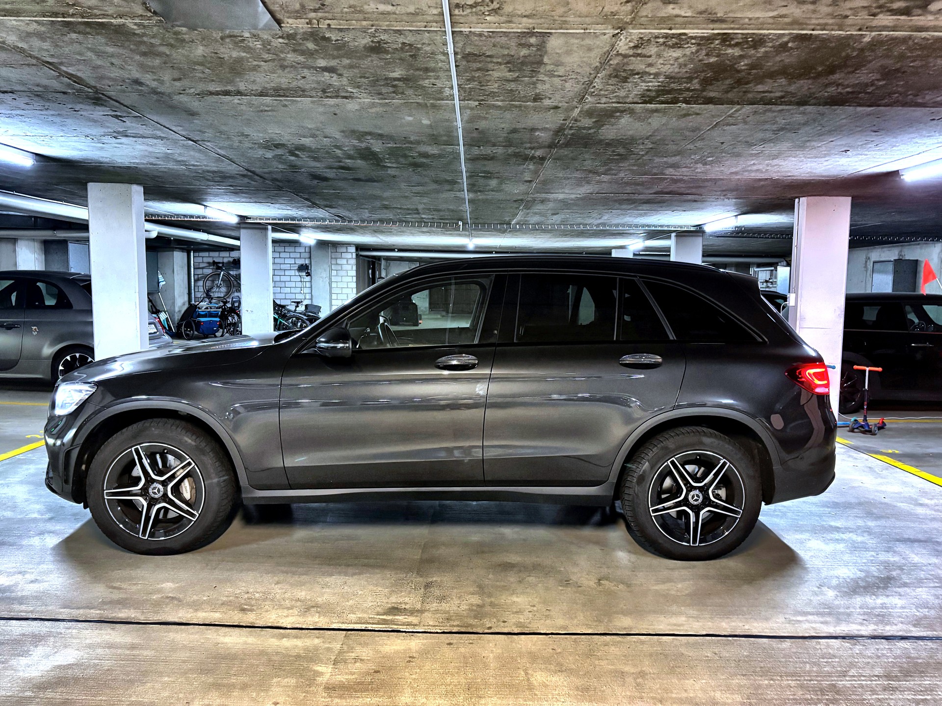 MERCEDES-BENZ GLC 300 e AMG Line 4m-image-7