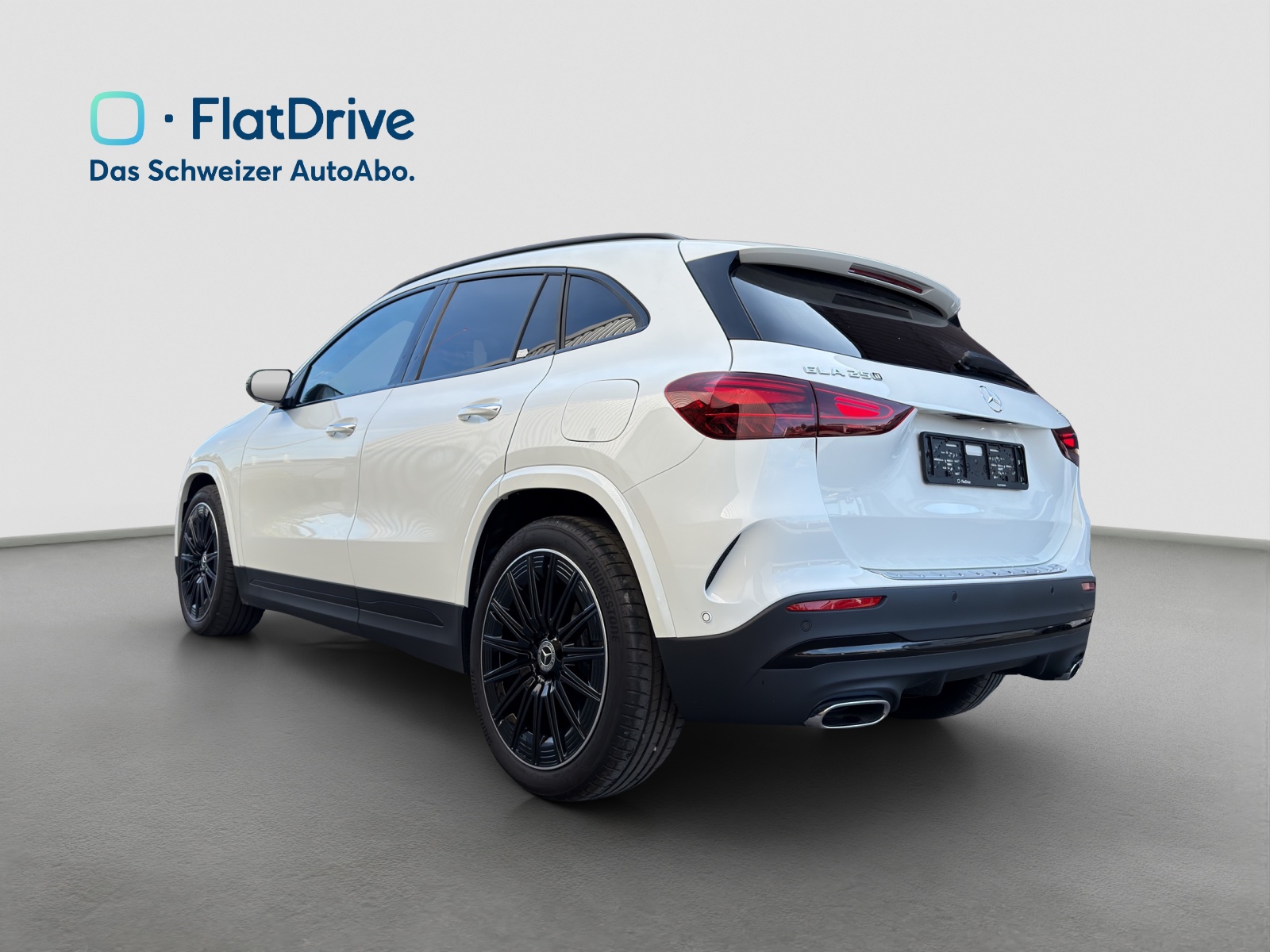 MERCEDES-BENZ GLA 250 4Matic 8G-DCT Swiss Star - AMG Line Premium Plus - AHK - Head-up - Panoramadach-image-2