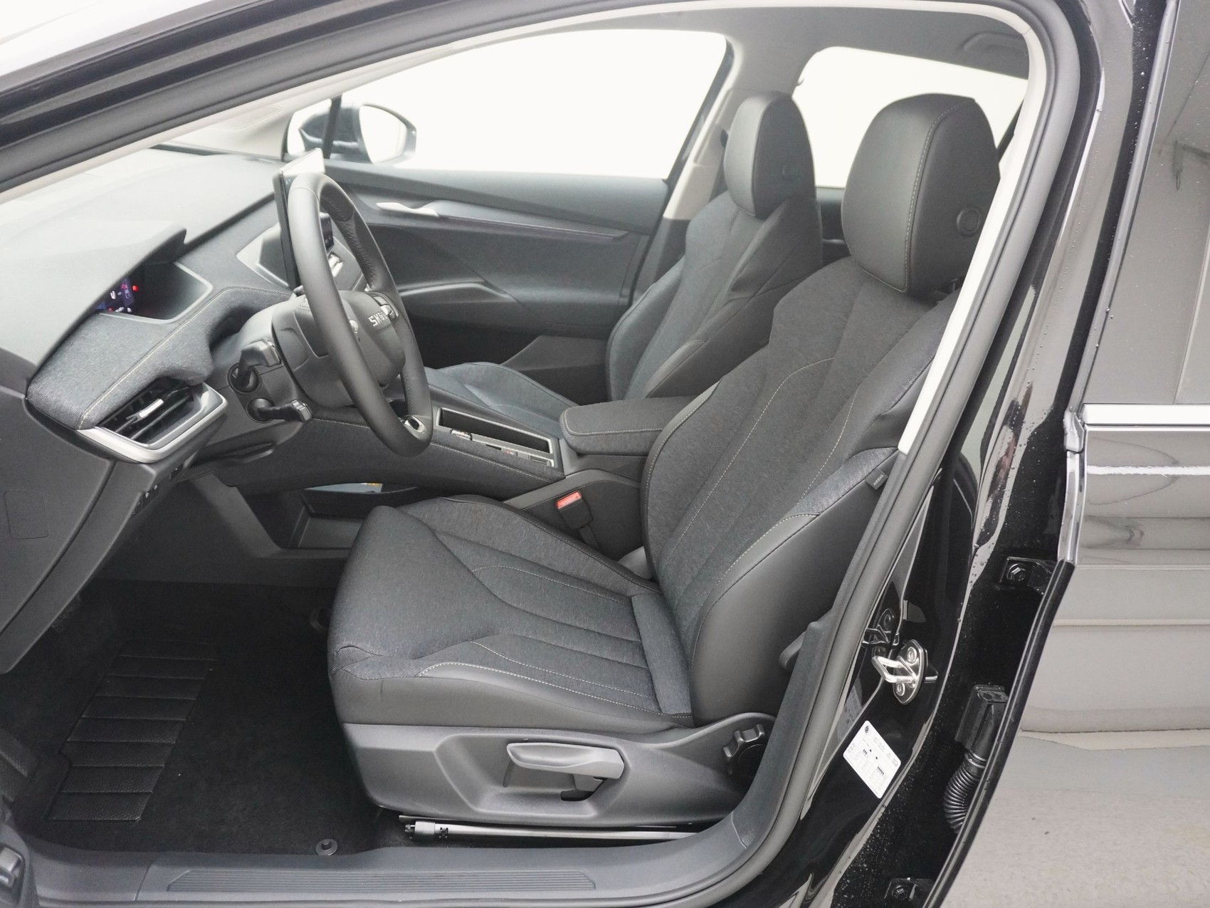 SKODA Elroq 85x Selection Loft-Plus 4x4-image-12
