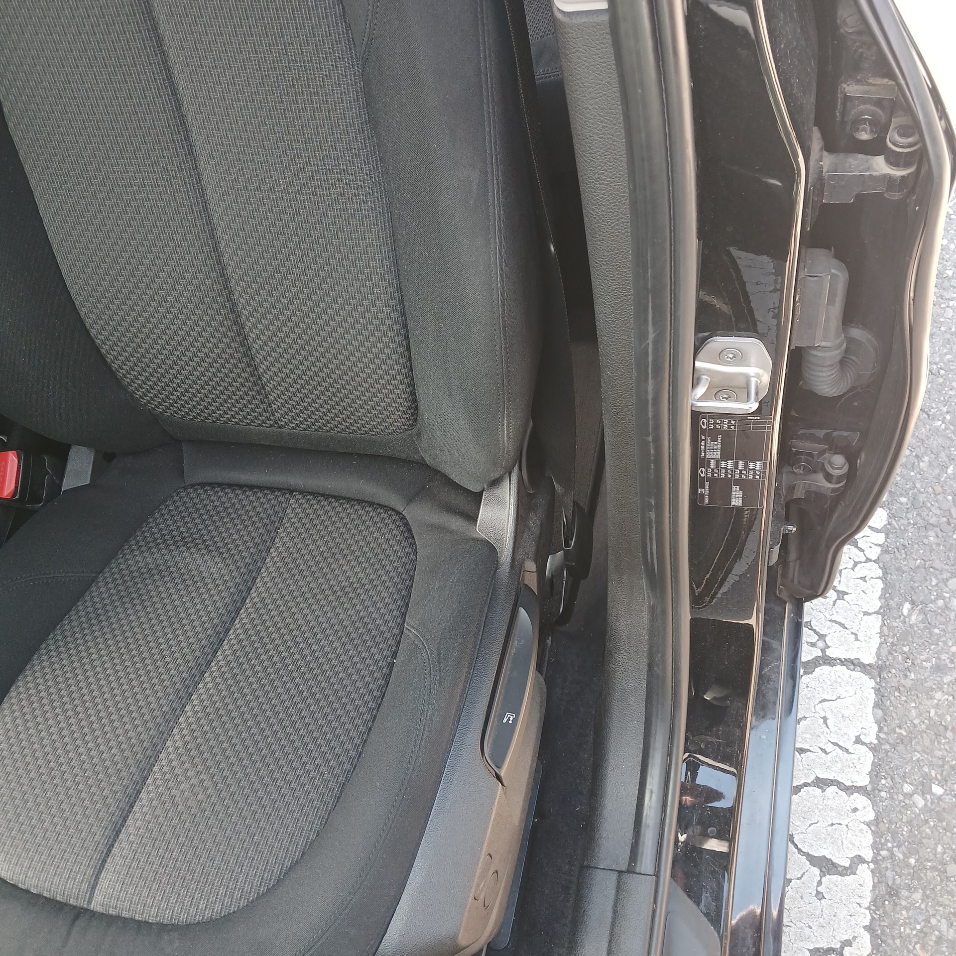 BMW 216d-image-17
