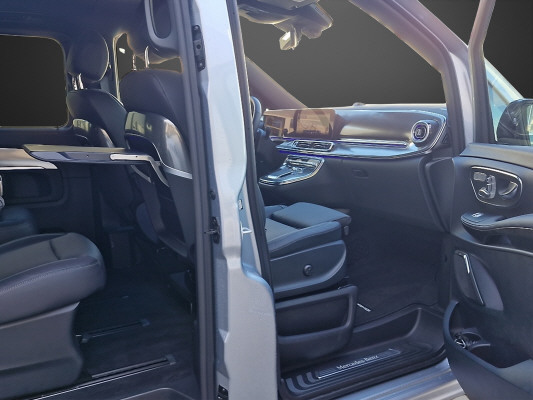 MERCEDES-BENZ V 300 d lang Exclus. 9G-T-image-9