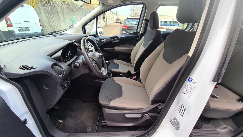 FORD Tourneo Courier 1.0 SCTi Trend ** Sitzheizung ** Parkhilfe ** Klimaanlage ** Frisch Ab MFK & Service **-image-14