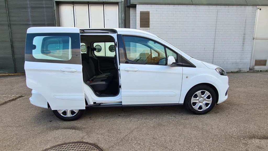 FORD Tourneo Courier 1.0 SCTi Trend ** Sitzheizung ** Parkhilfe ** Klimaanlage ** Frisch Ab MFK & Service **-image-8