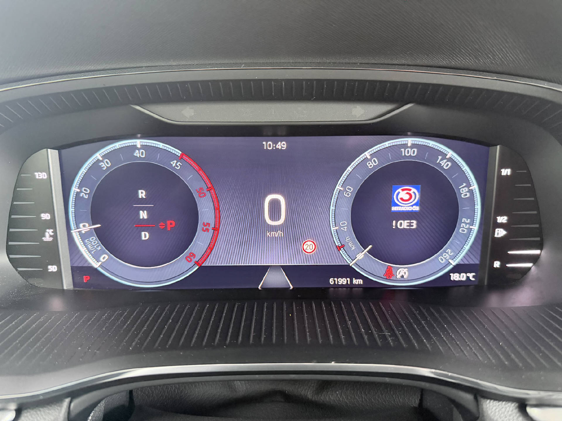 SKODA Octavia Combi 2.0 TDI 150 Style DSG-image-8