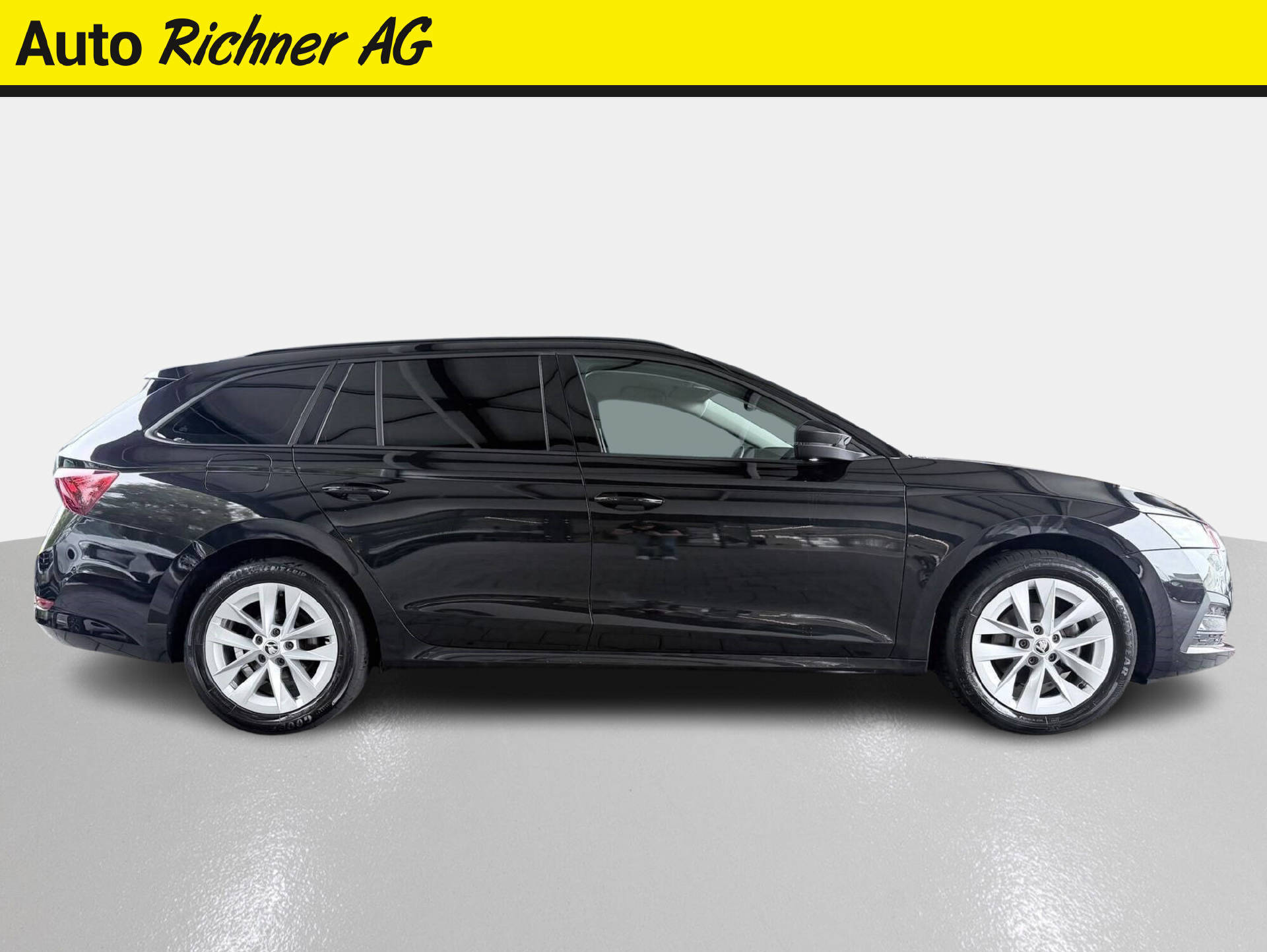 SKODA Octavia Combi 2.0 TDI 150 Style DSG-image-2