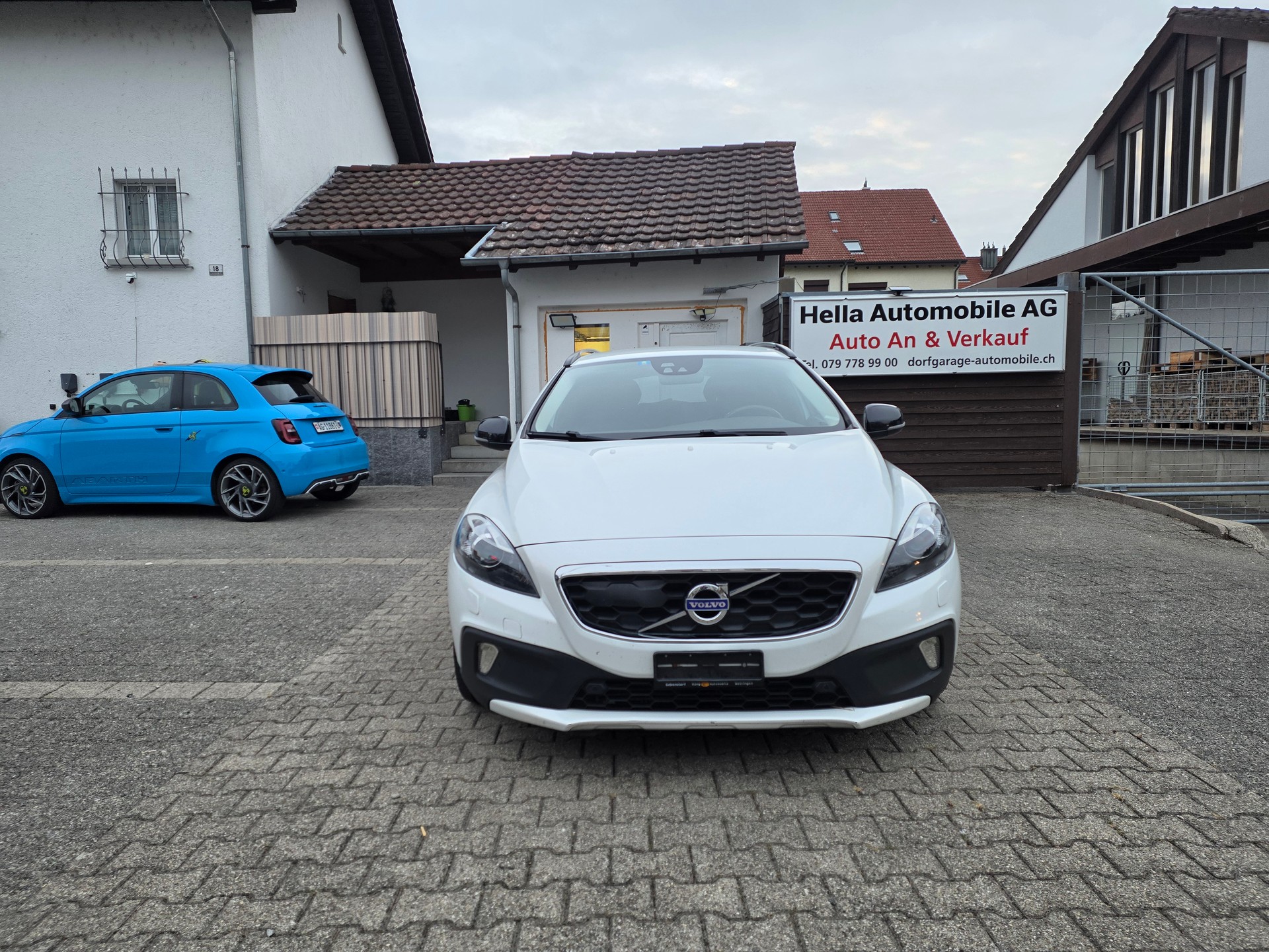VOLVO V40 Cross Country T5 AWD Summum Geartronic-image-1