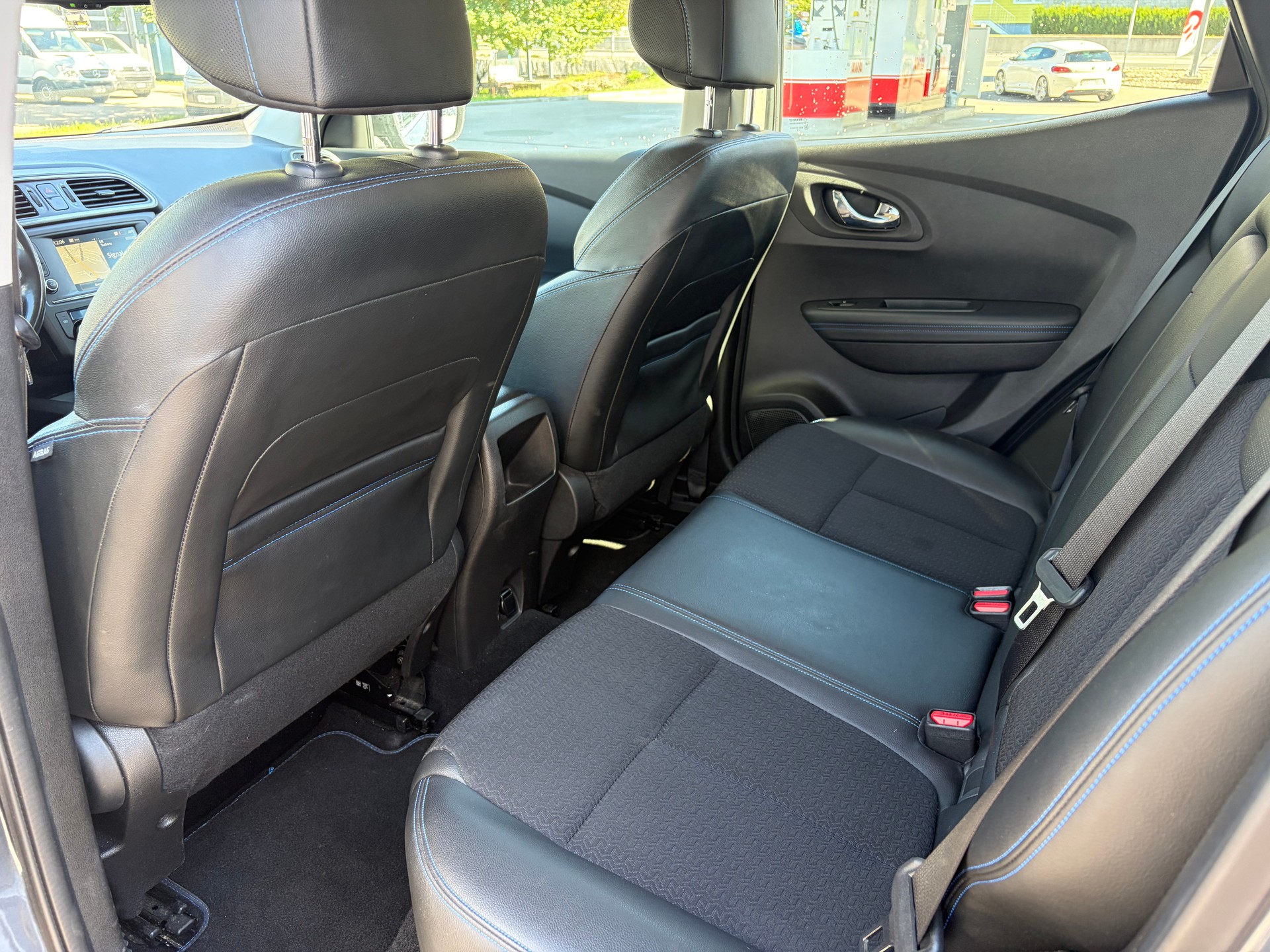 RENAULT Kadjar 1.6 dCi S-Edition 4x4-image-10