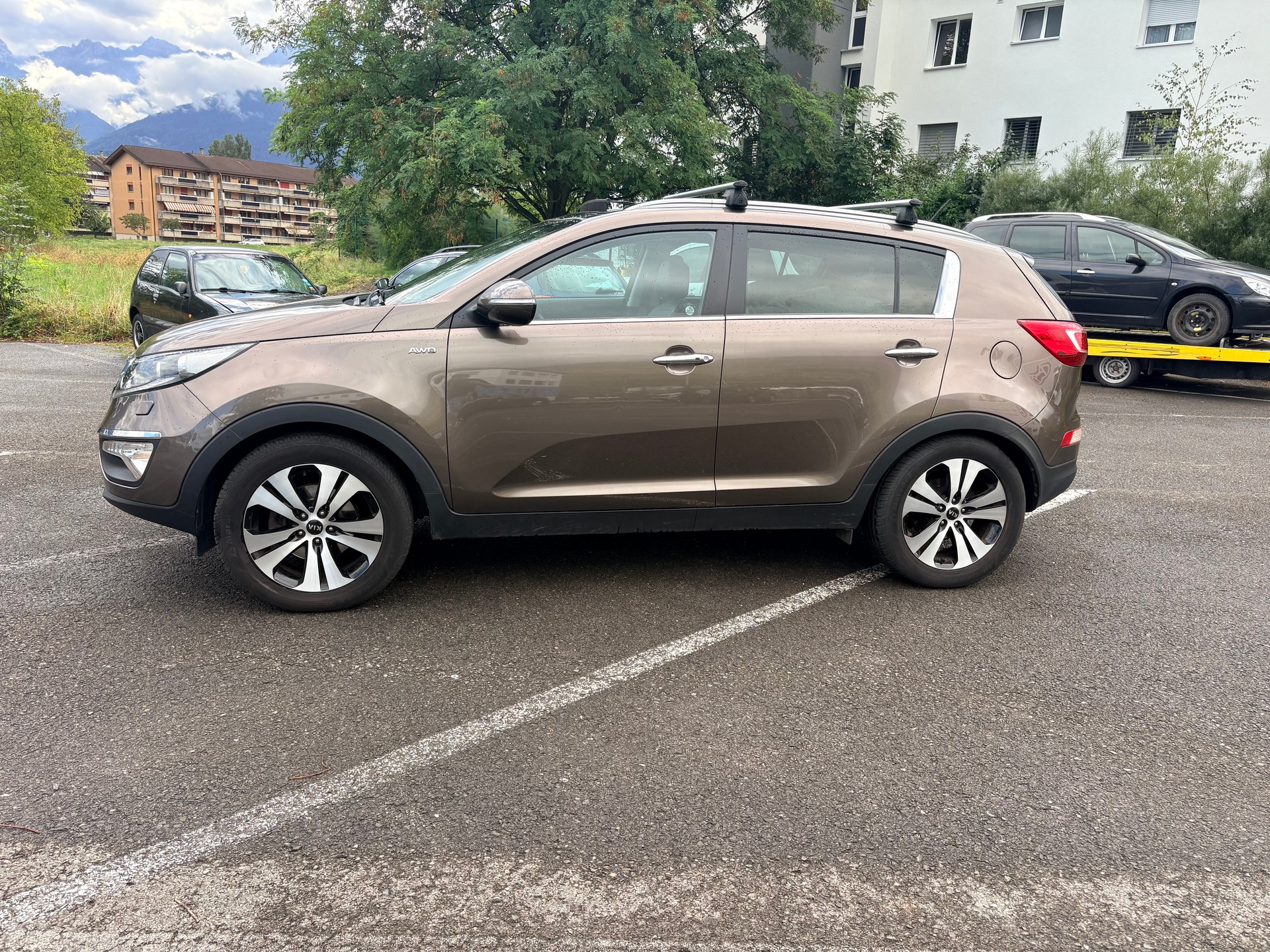 KIA Sportage 2.0 Style 4WD Automatic-image-4