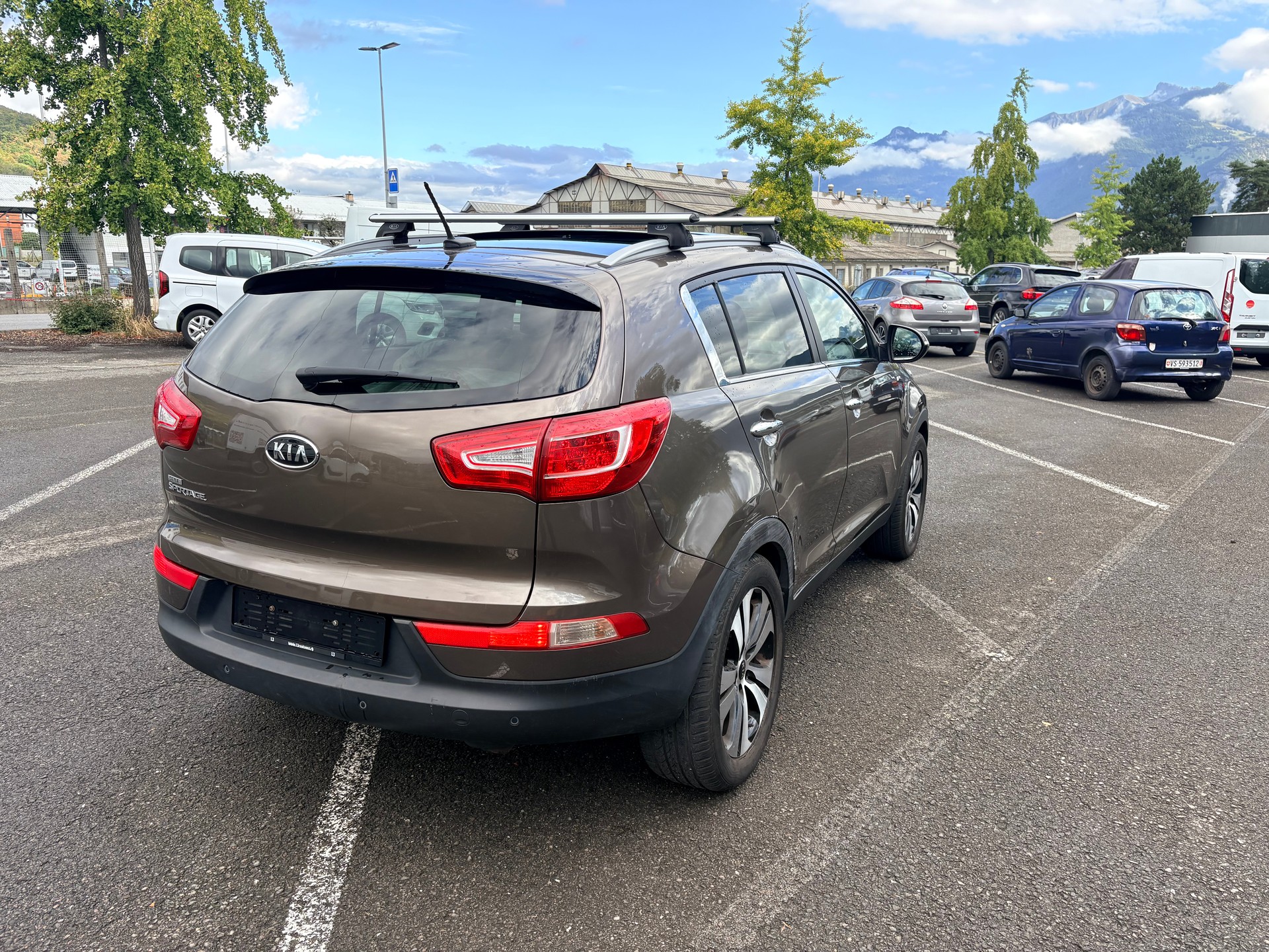 KIA Sportage 2.0 Style 4WD Automatic-image-3