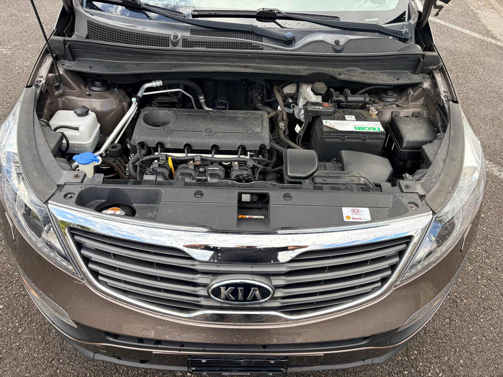 KIA Sportage 2.0 Style 4WD Automatic-image-12