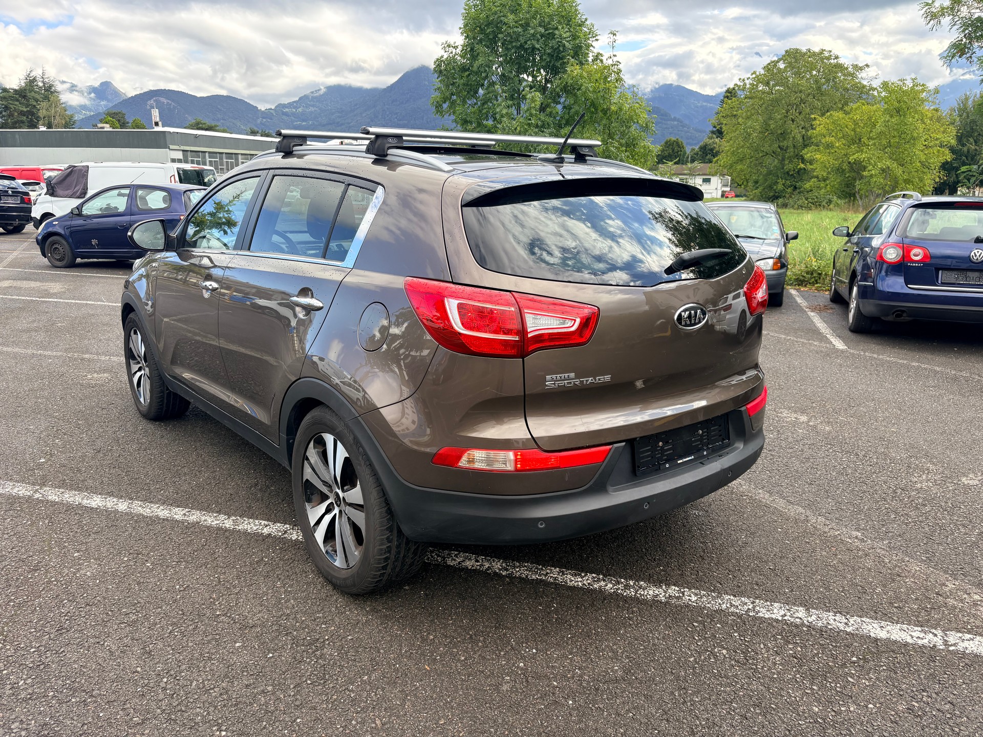 KIA Sportage 2.0 Style 4WD Automatic-image-2