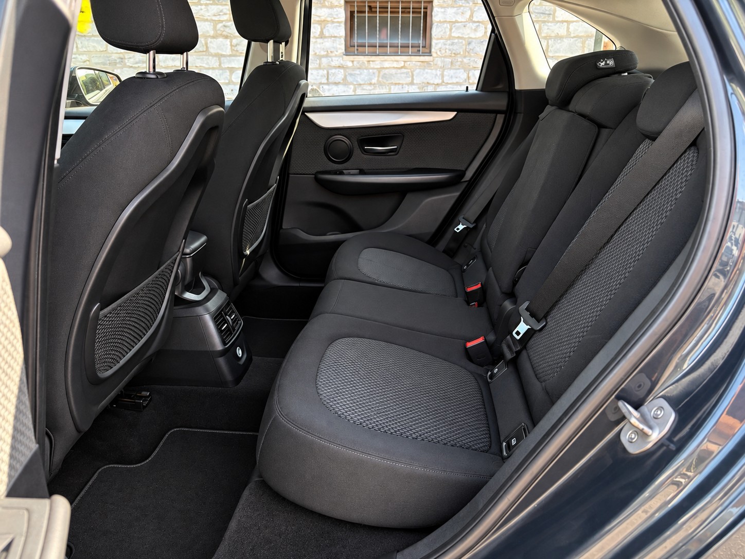 BMW 218i Active Tourer-image-11